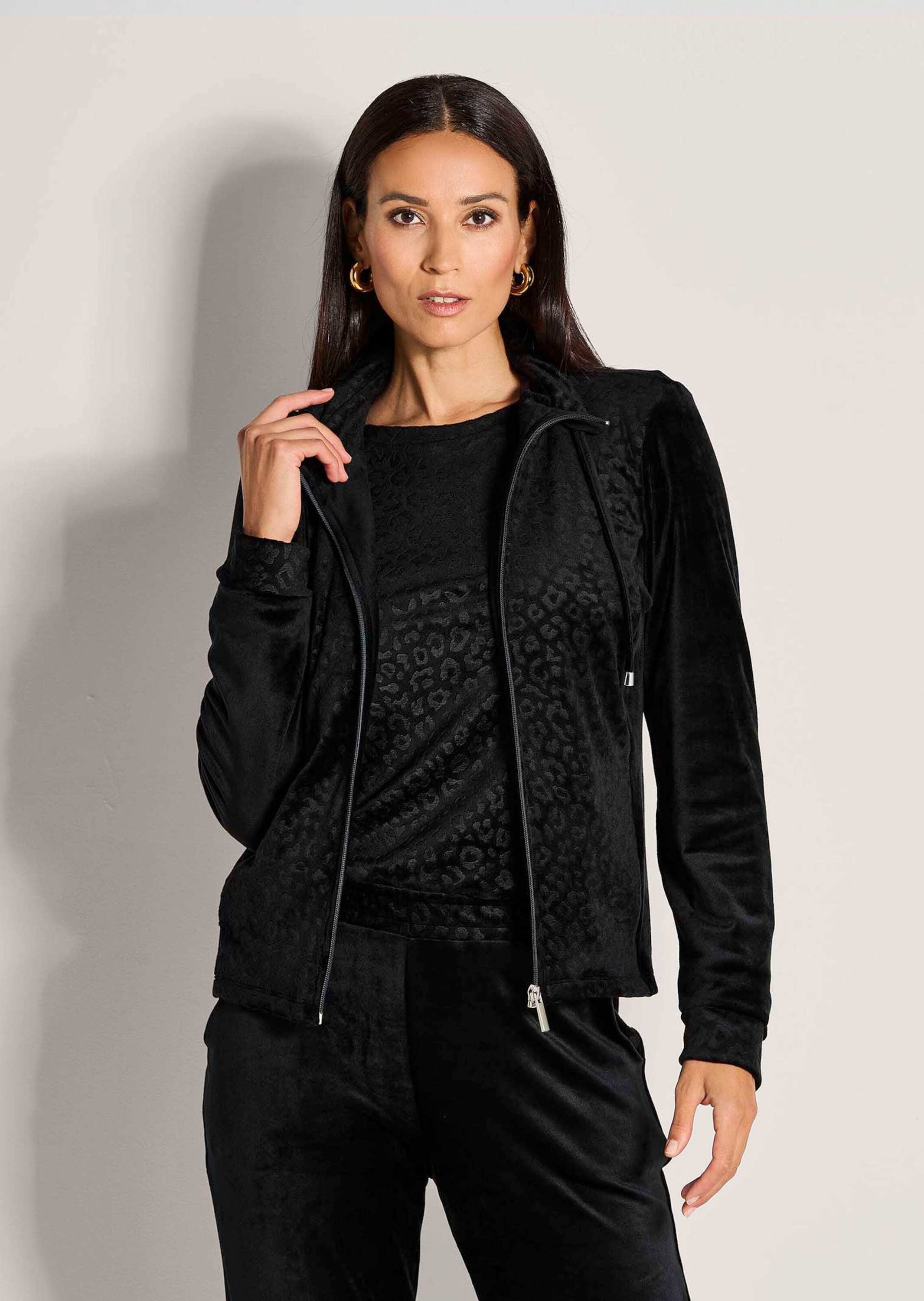 MADELEINE Kurzjacke »Sweatjacke Flauschige Nickijacke mit Reißverschluss«