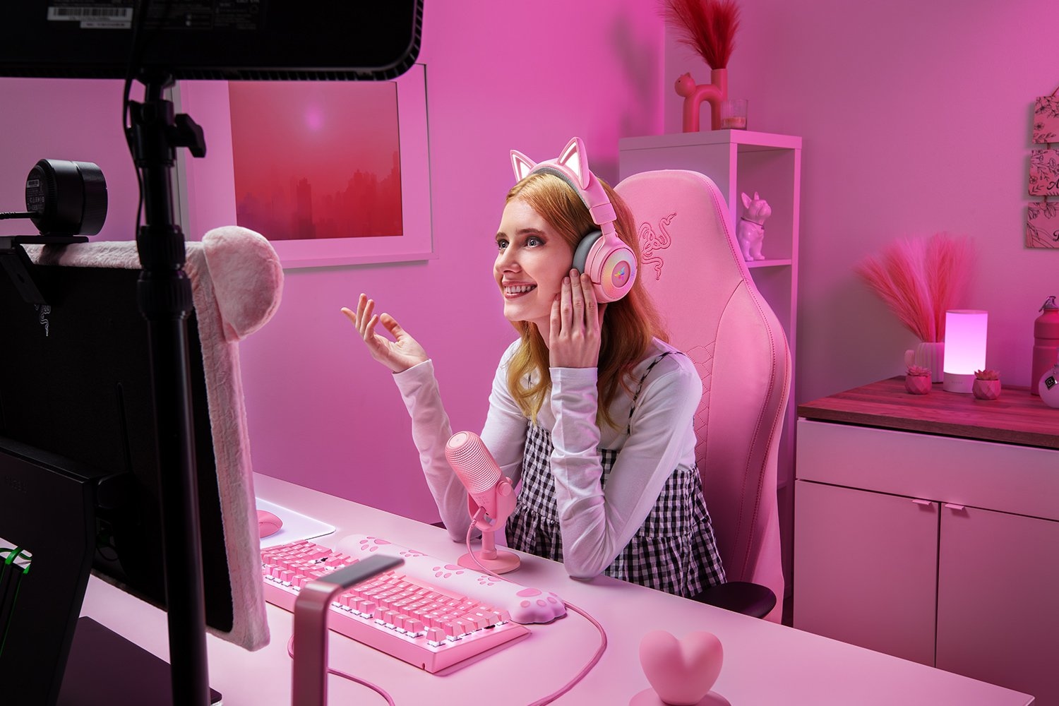 RAZER Gaming-Headset »Kraken Kitty V3 Pro« Bluetooth Stummschaltung | integrierte Steuerung für Anrufe und Musik