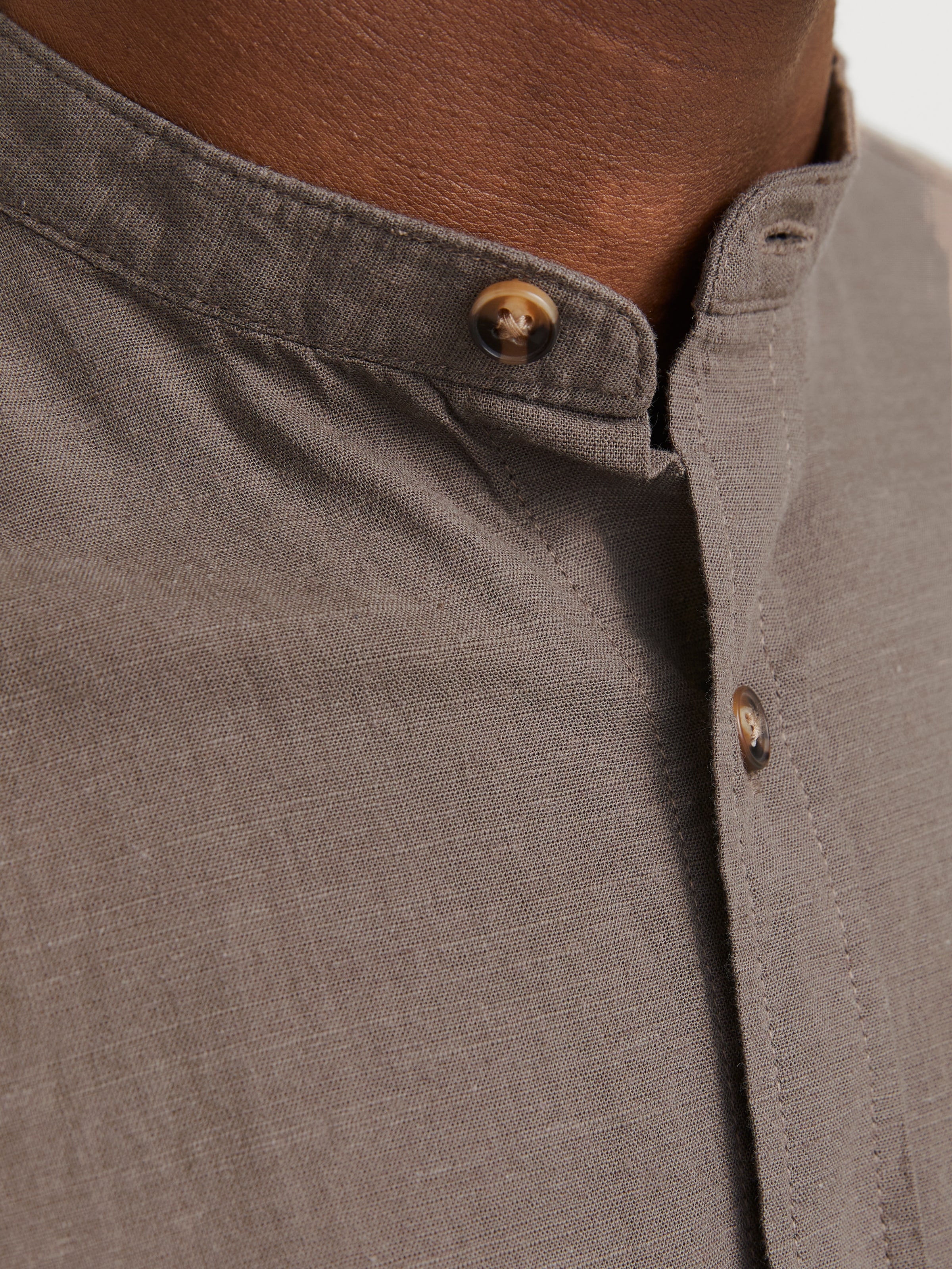 Jack & Jones Langarmhemd »JJESUMMER BAND SHIRT LS SN«, mit Bandkragen