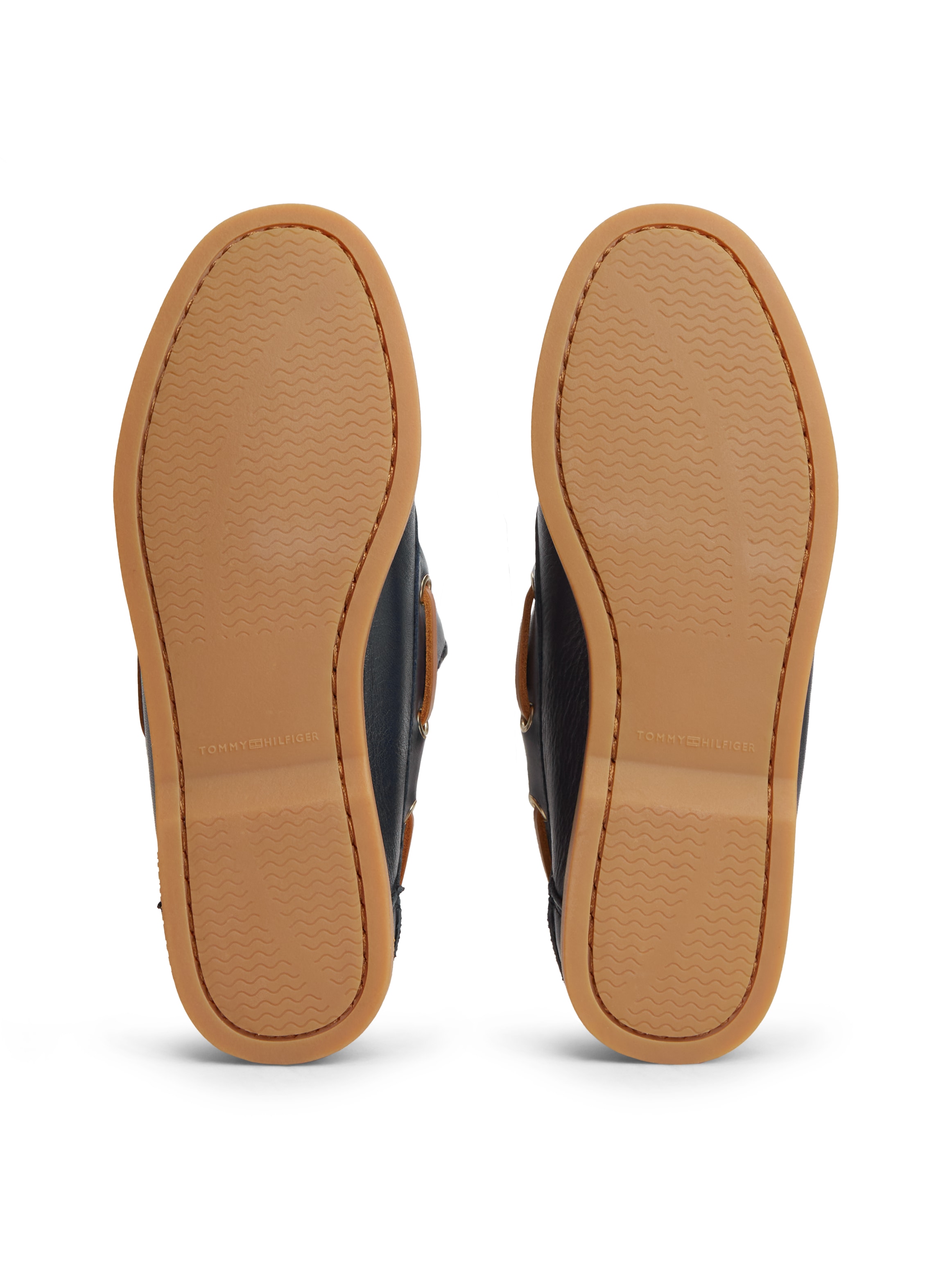 Tommy Hilfiger Bootsschuh »TH FLAG BOAT SHOE CORE LEATHER«  Schnürschuh, Sommerschuh mit modischen Durchzügen