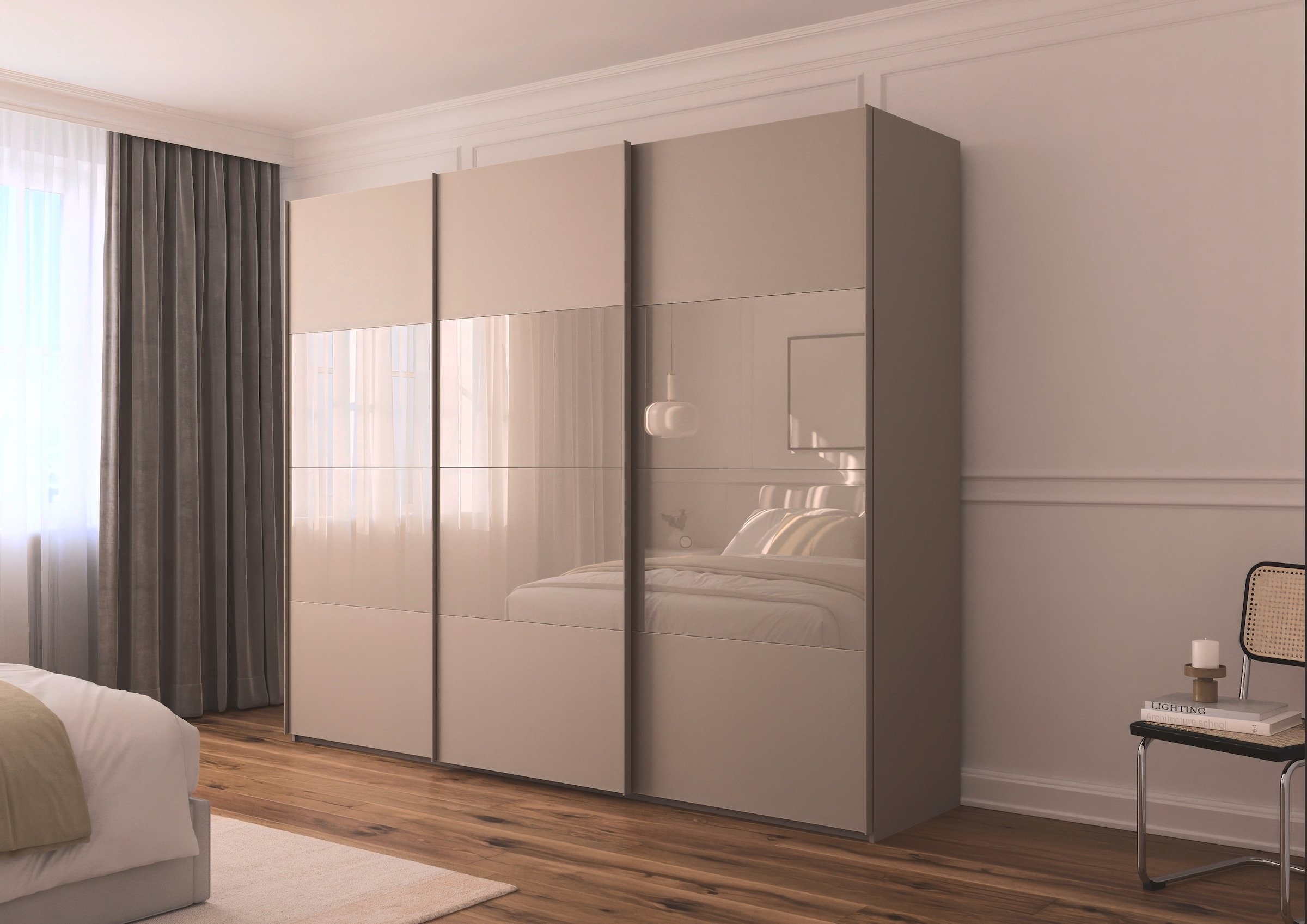 rauch Schwebetürenschrank »Kleiderschrank Schrank Garderobe Schlafzimmerschrank SCALE-FYRA«, edle Türen viergeteilt Glas matt/glänzend viele Farben MADE IN GERMANY