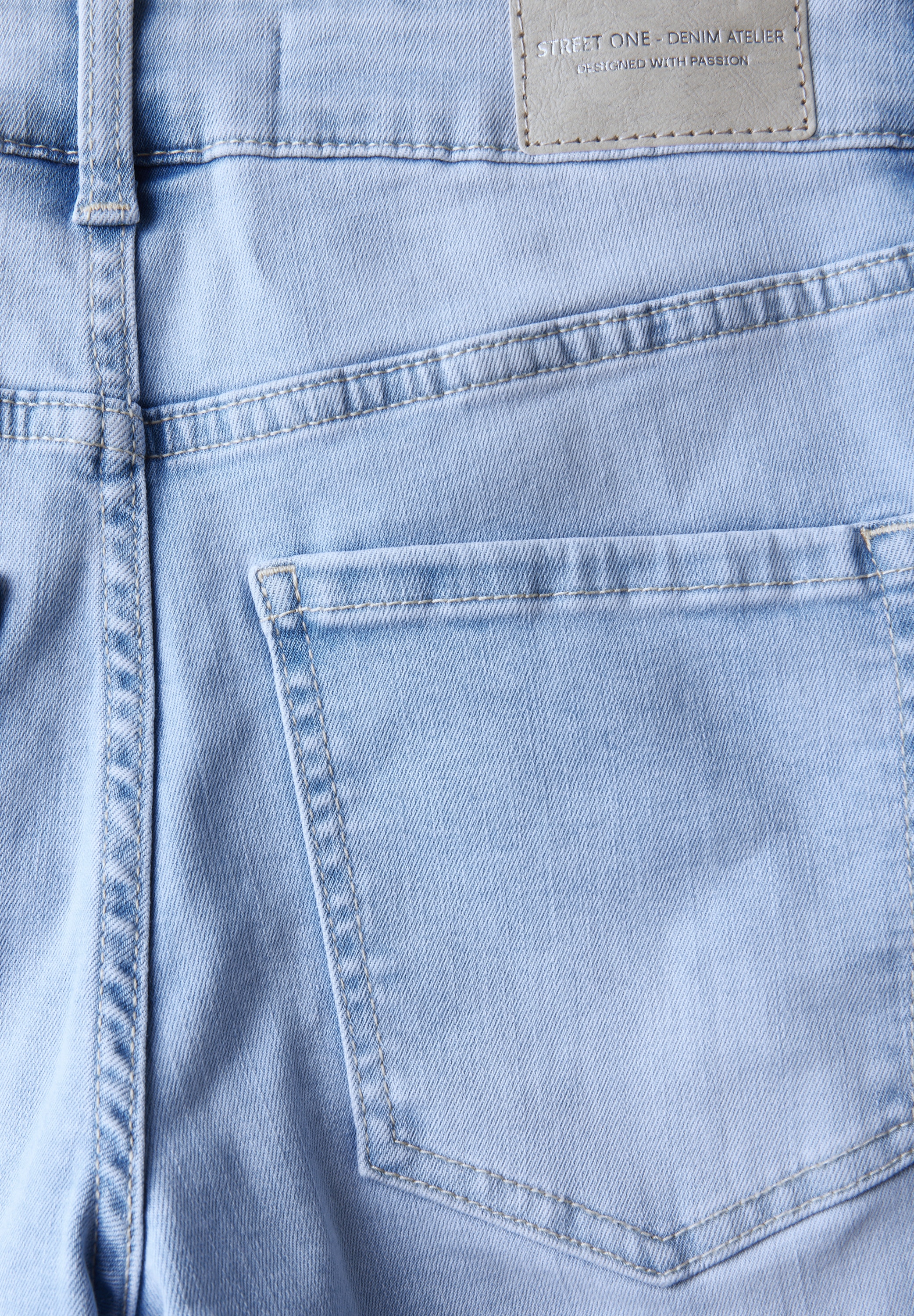 STREET ONE Slim-fit-Jeans »Tilly«, bleached, Slim Fit und mit Stretch