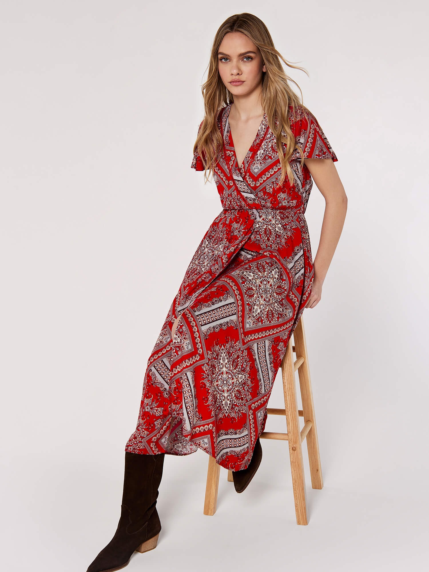 Apricot Druckkleid »Scarf Print Midaxi Dress« iin Wickeloptik, mit Taillengummizug