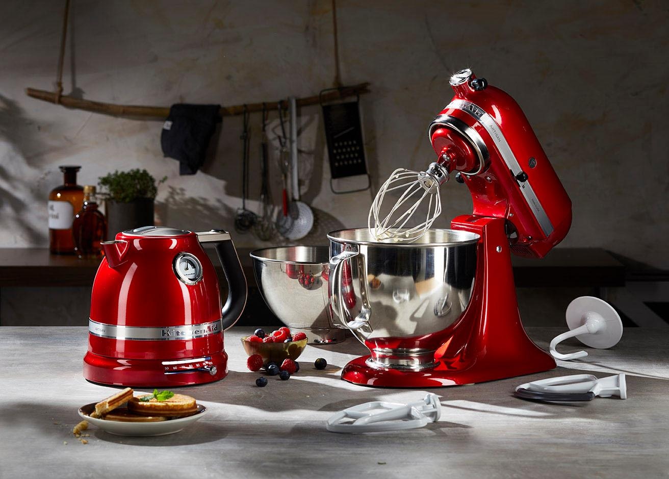 KitchenAid Küchenmaschine »5KSM175PSECA LIEBESAPFEL-ROT«, Gratis Wasserkocher, 2. Schüssel, Flexirührer (Wert ca. 347,-UVP)