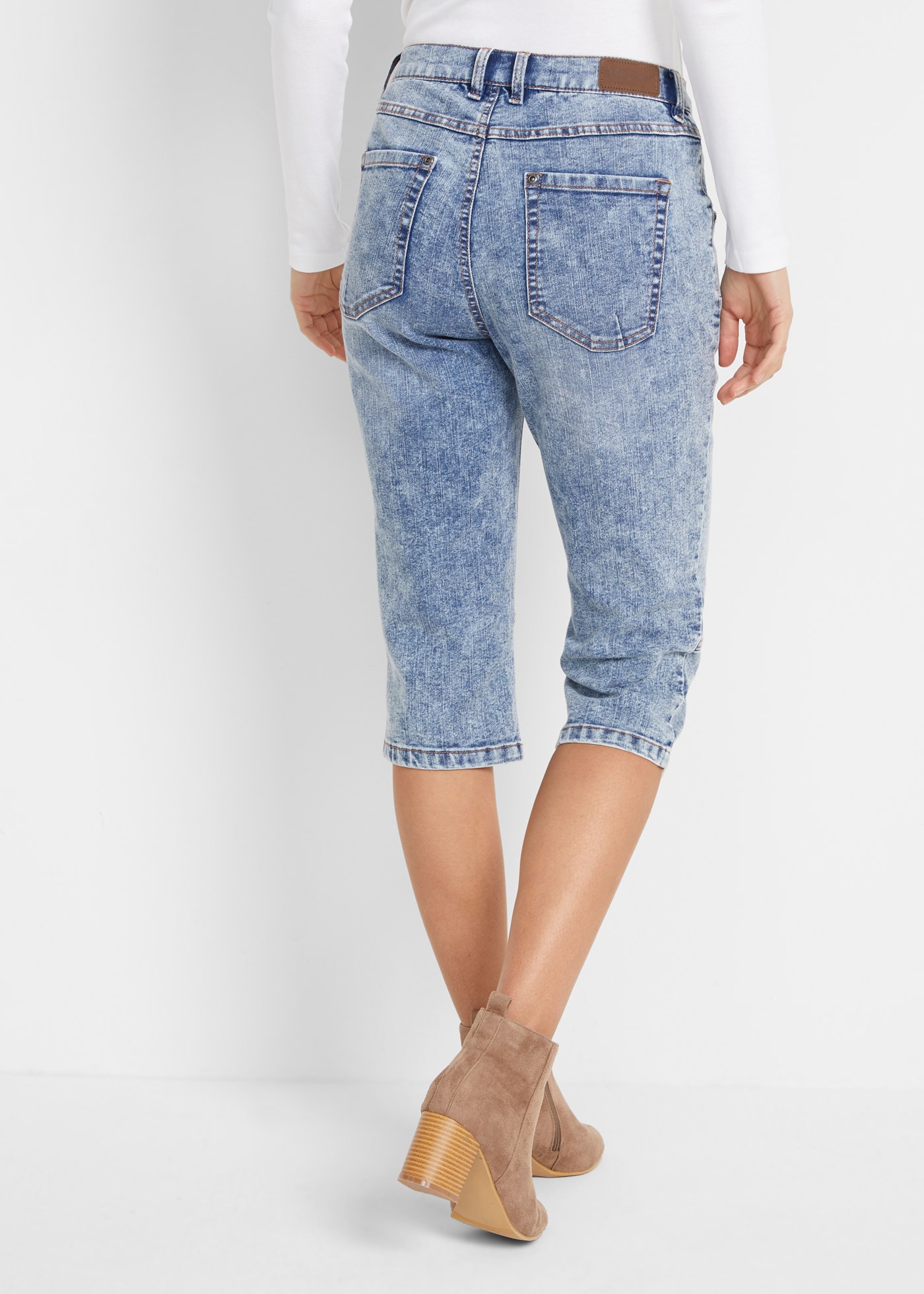 bonprix Caprijeans Regular Fit, aus Baumwollmischung, mit Knopf und Reißverschluss