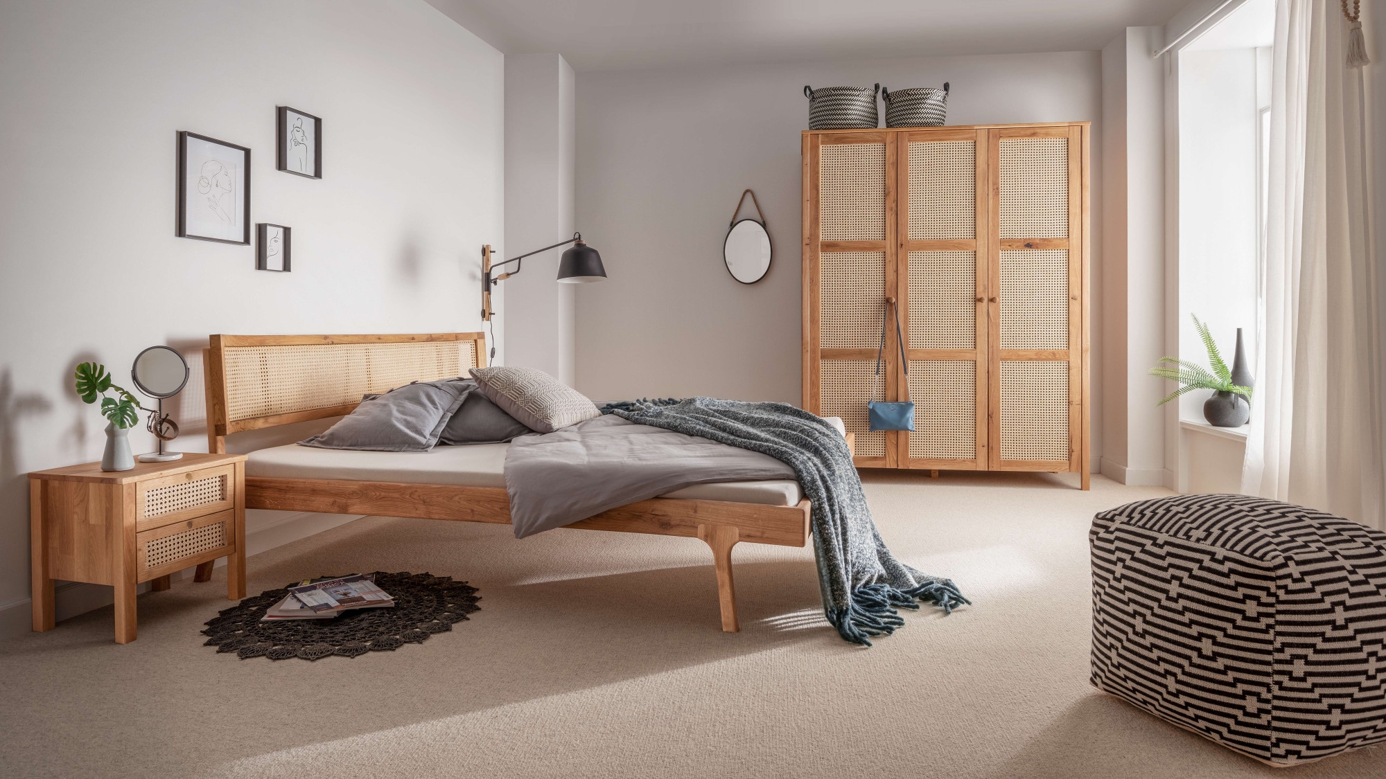 OTTO home Nachtkonsole "Hällevik Nachtkonsole, Nachtkommode in hochwertiger Verarbeitung" 1 Stk. tlg. Massivholz, Skandinavisches Design, Robust, stabil, FSC zertifiziert
