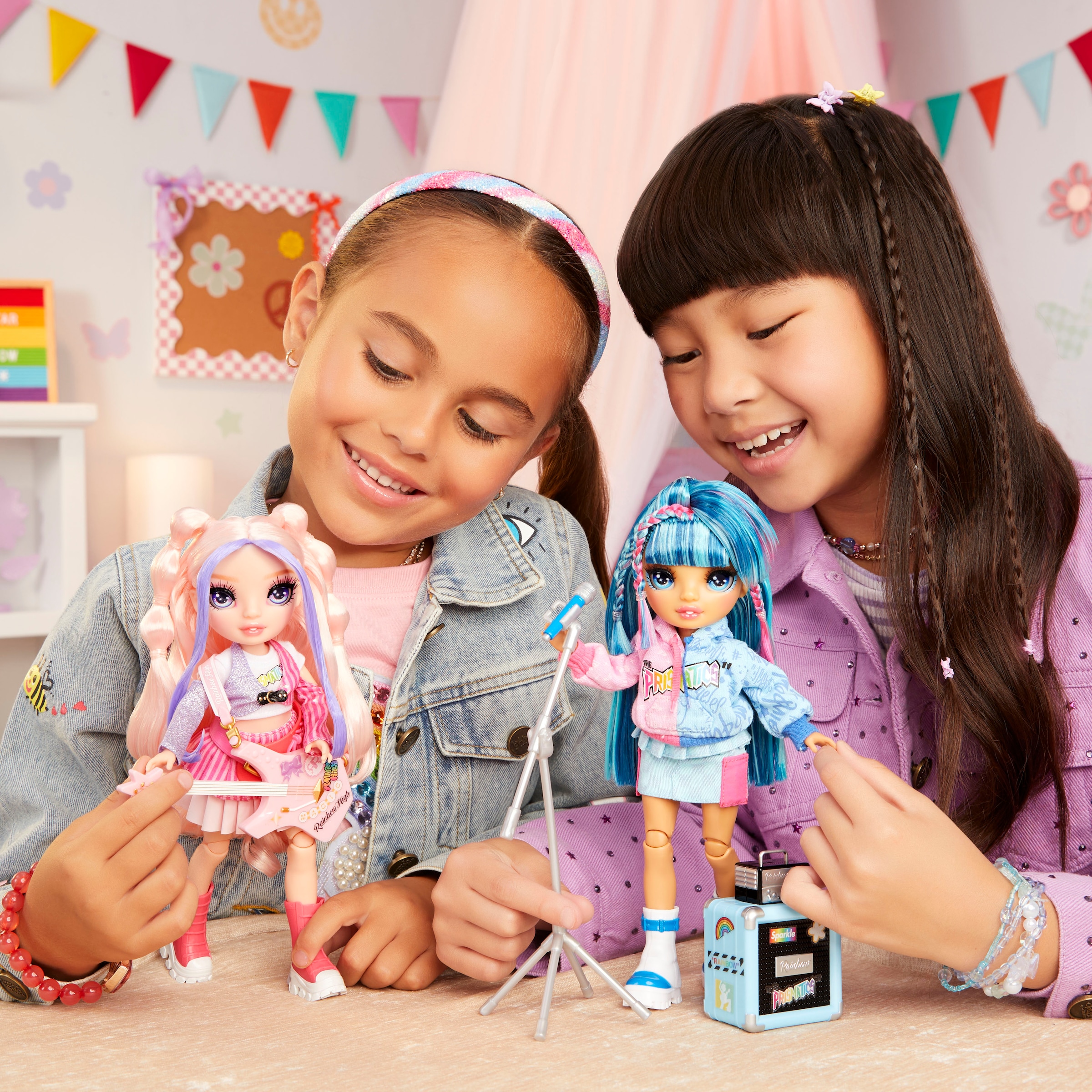 RAINBOW HIGH Anziehpuppe »Jr High Rockband Fashion Dolls - Bella«