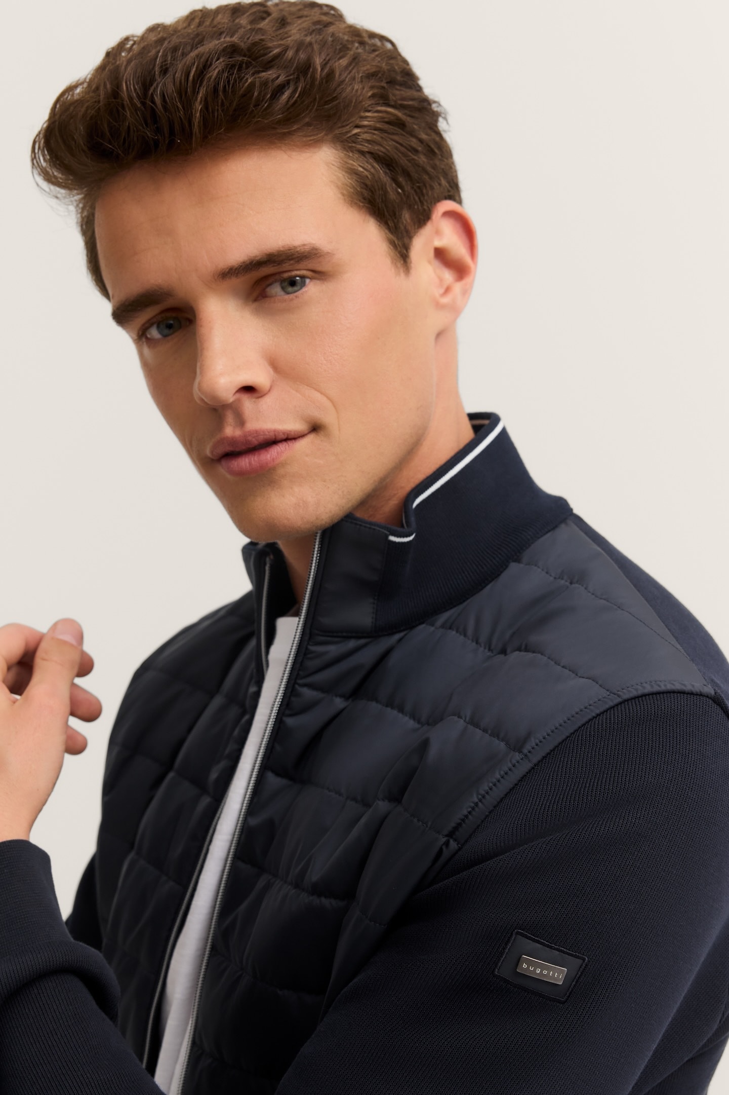 bugatti Sweatjacke »Basic Essential« Modern Fit in Stepp-Optik
