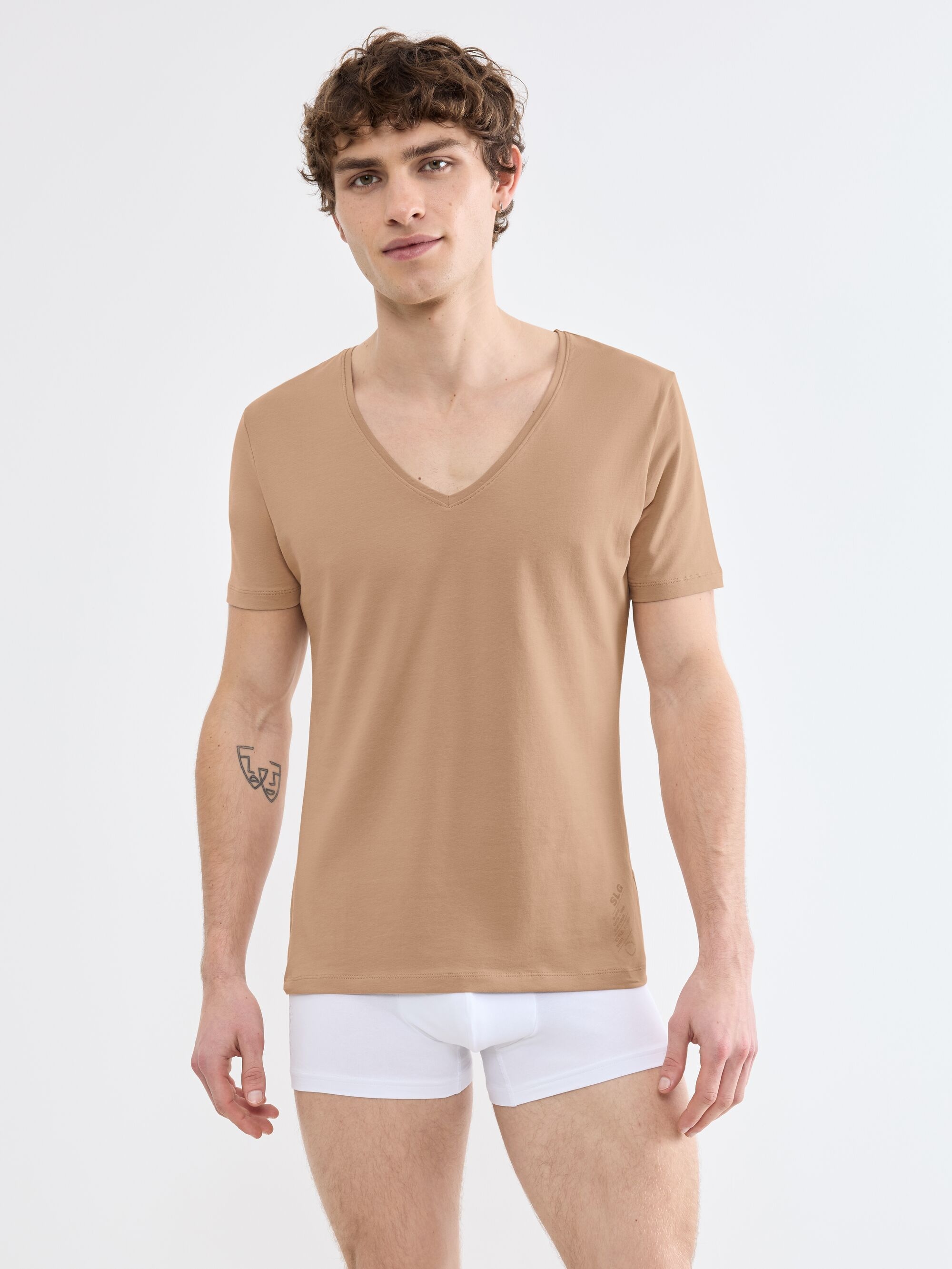 sloggi Unterziehshirt »SLG Base V Neck Shirt« weiches und edles Material