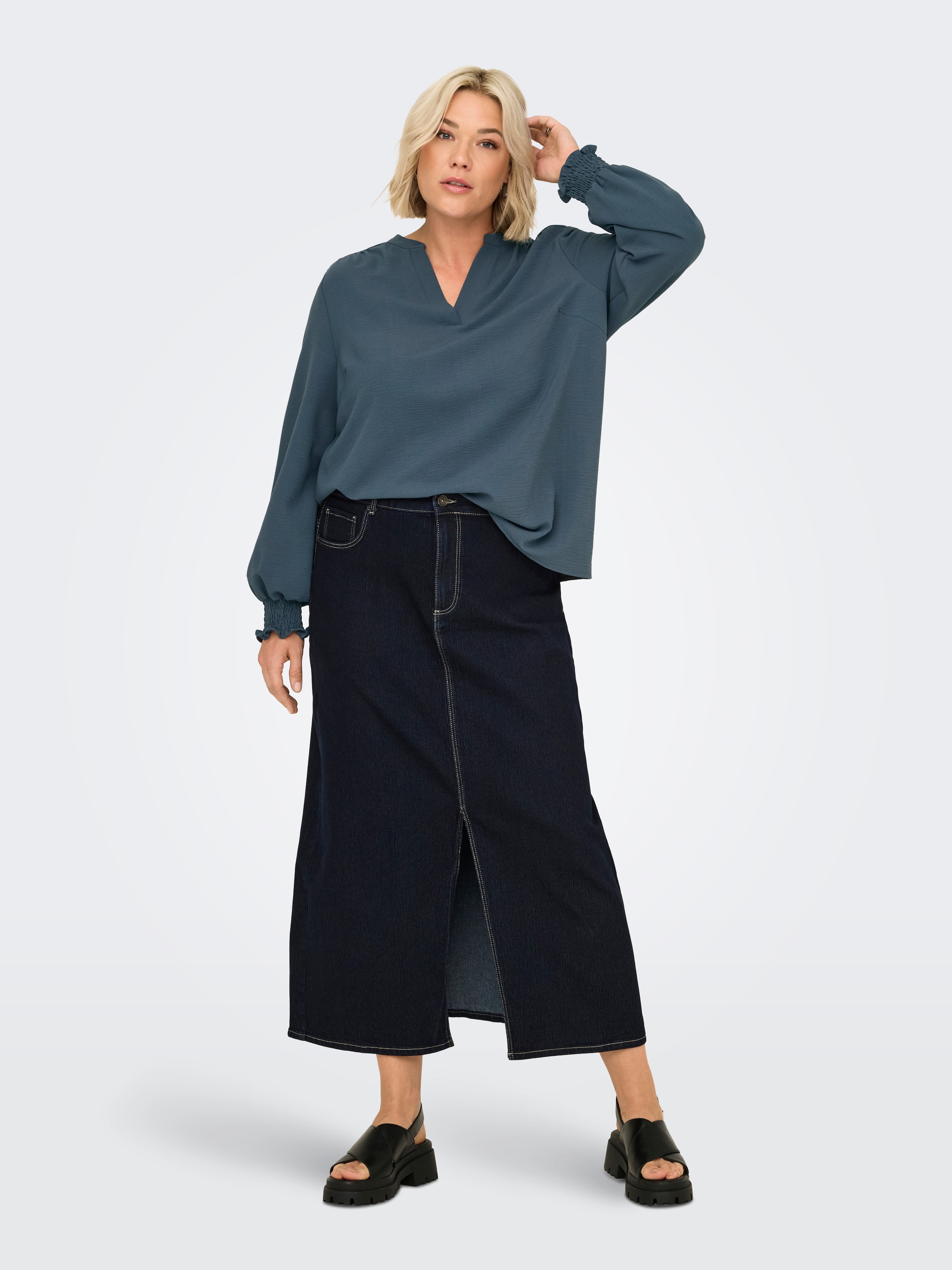 ONLY CARMAKOMA Shirtbluse »CARMETTA LIFE V-NECK TOP WVN NOOS«