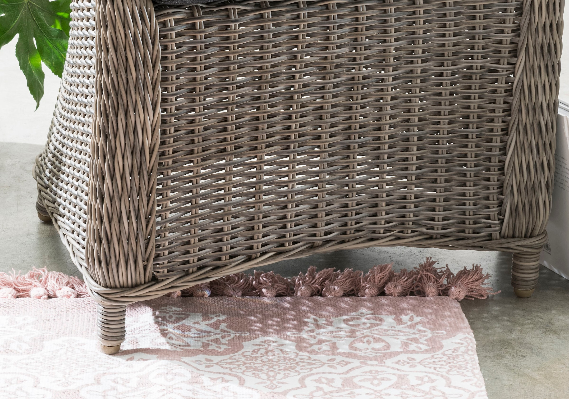 Destiny Garten-Essgruppe »MALAGA LUNA«, (Set, 5 tlg., 1 Tisch, 4 Sessel), (Set, 13-tlg., 4x Sessel, 1 Tisch Ø 100x75cm) Alumninium, Polyrattan