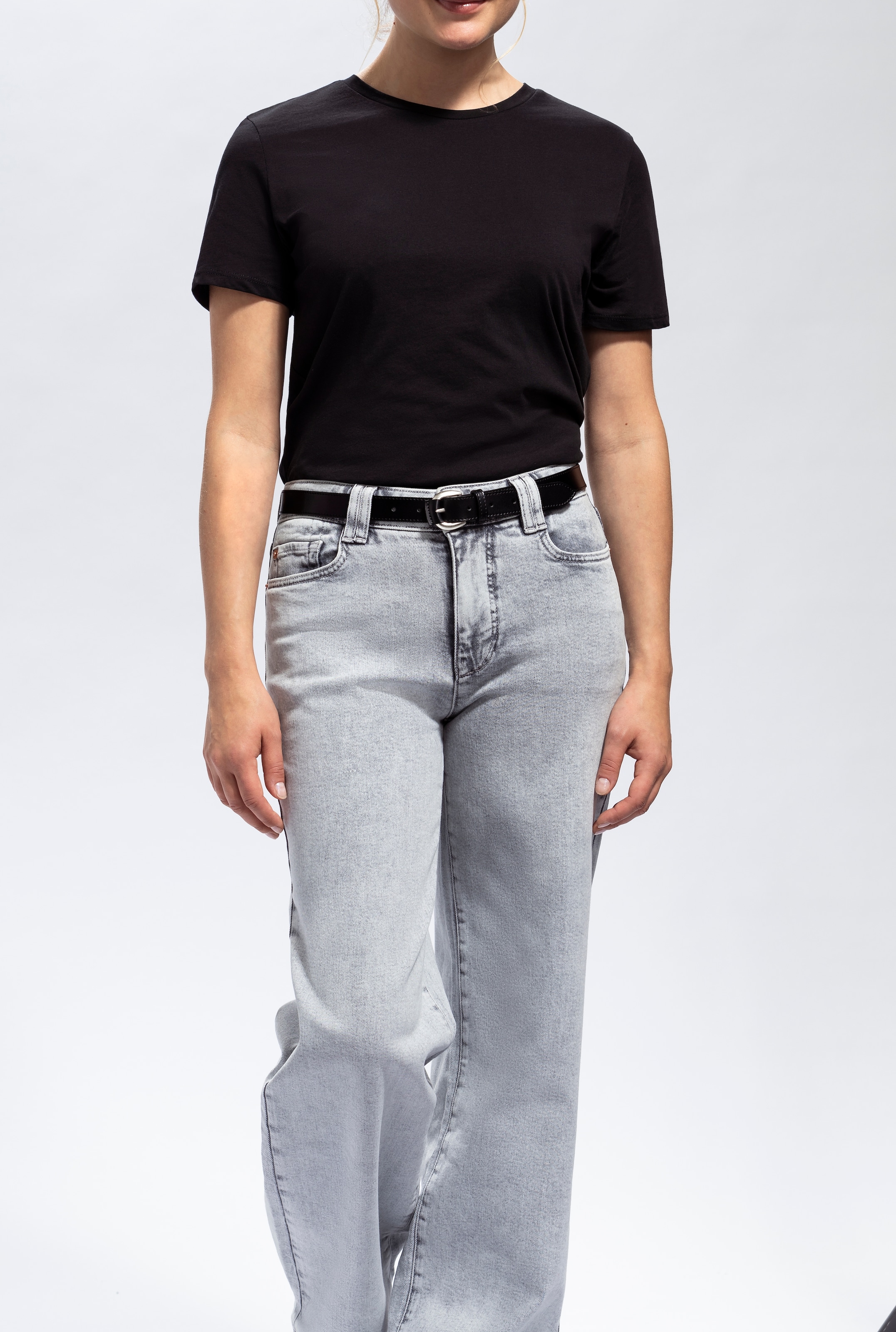 Tamaris Ledergürtel aus Leder teilbezogene Dornschließe