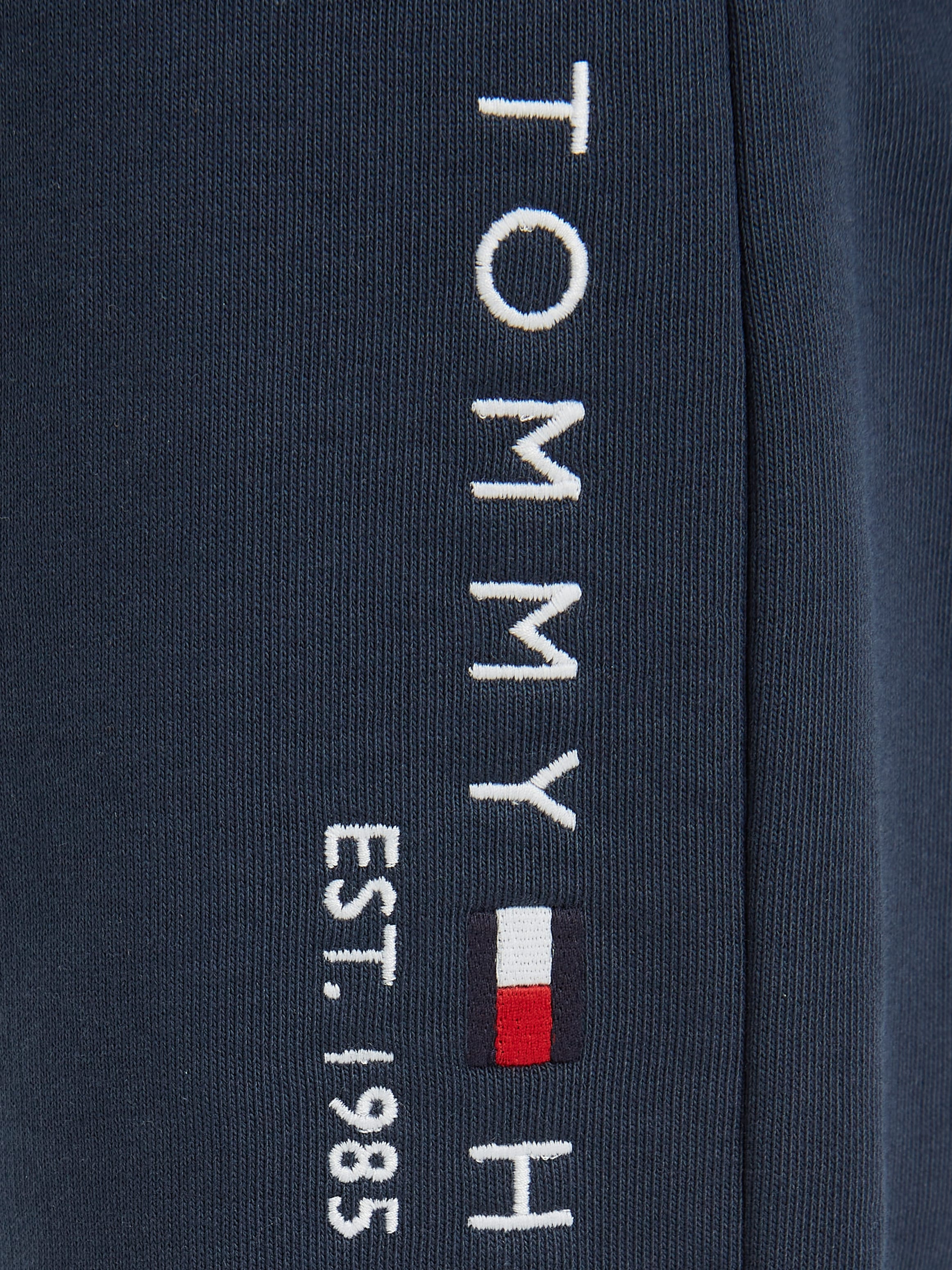Tommy Hilfiger Jogginghose, mit Tommy Hilfiger Logo-Schriftzug auf dem Bein