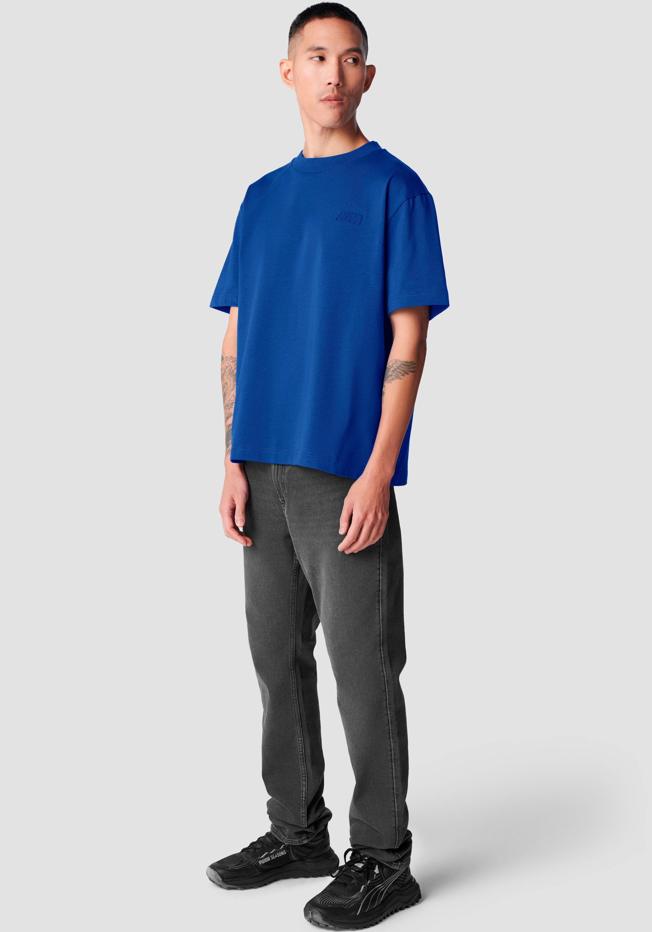 BMW T-Shirt, mit Logostickerei auf Brusthöhe