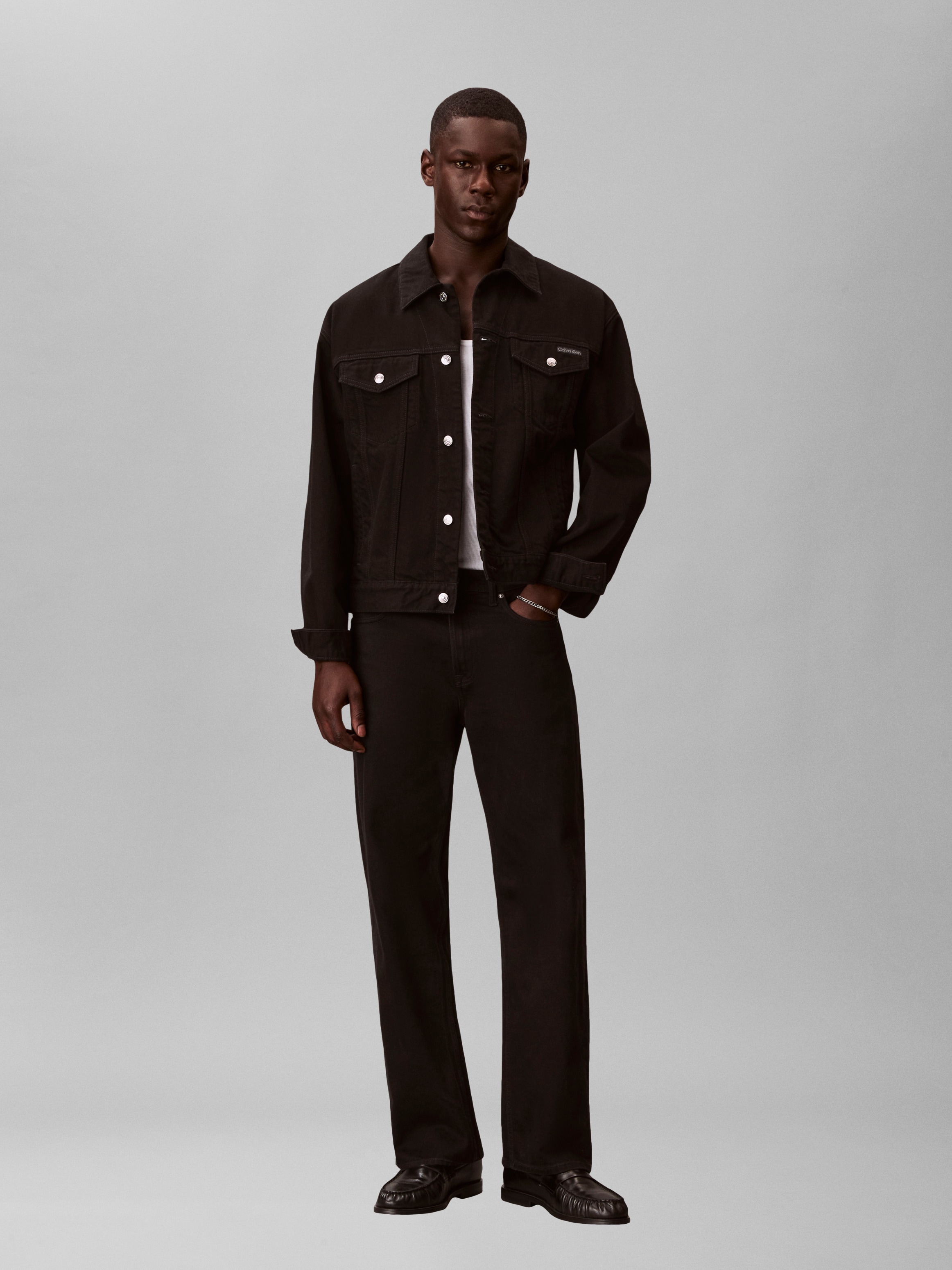Calvin Klein Jeansjacke »90S CK CLASSIC BLACK TRUCKER« ohne Kapuze Regular fit mit normalen Hemdkragen