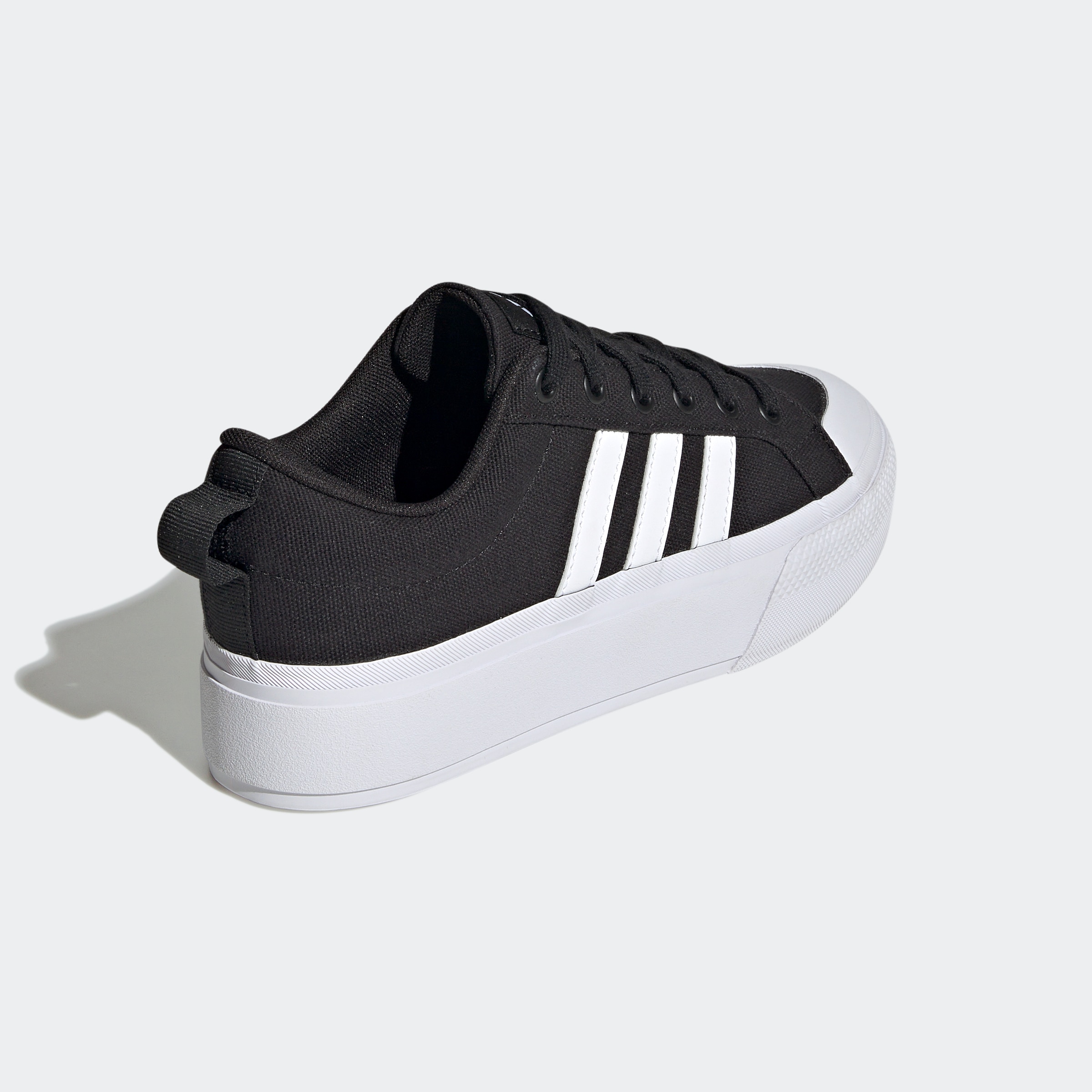 adidas Sportswear Sneaker »BRAVADA 2.0 PLATFORM«, Design auf den Spuren des adidas Nizza