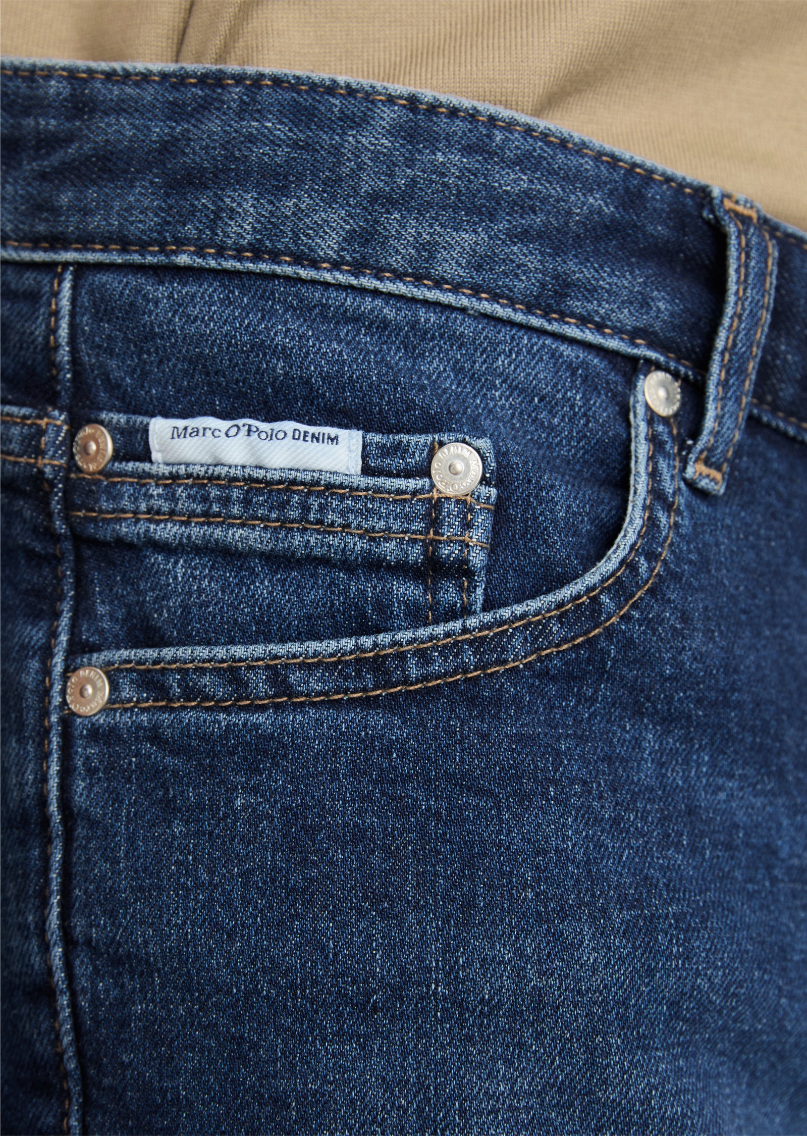 Marc O'Polo DENIM Jeansshorts »Model Mats tapered fit aus Bio-Baumwoll-Mix«