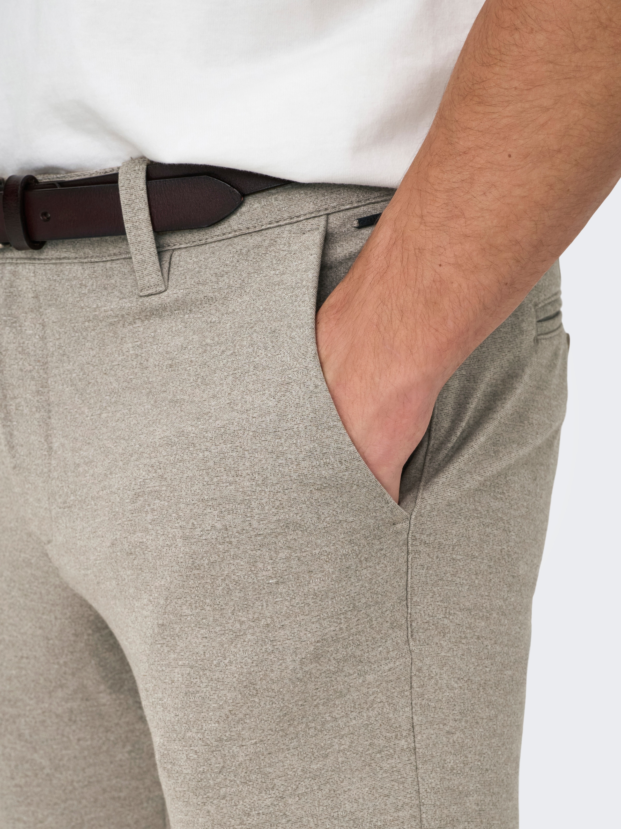 ONLY & SONS Chinohose  mit geschlossenen Gesäßtaschen