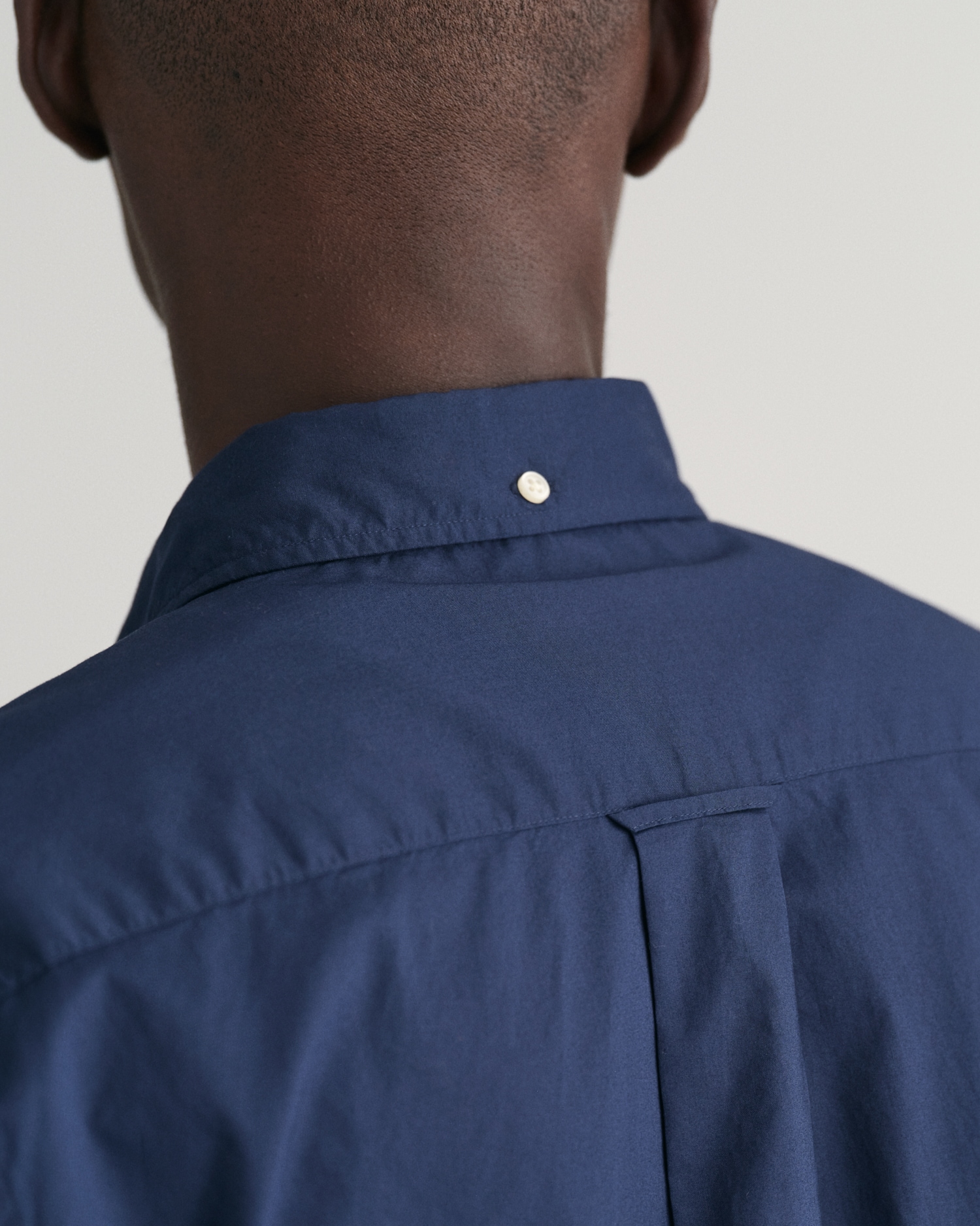 Gant Kurzarmhemd »Regular Fit Popeline Hemd leicht strapazierfähig pflegeleicht«, mit einer kleinen Logostickerei auf der Brusttasche