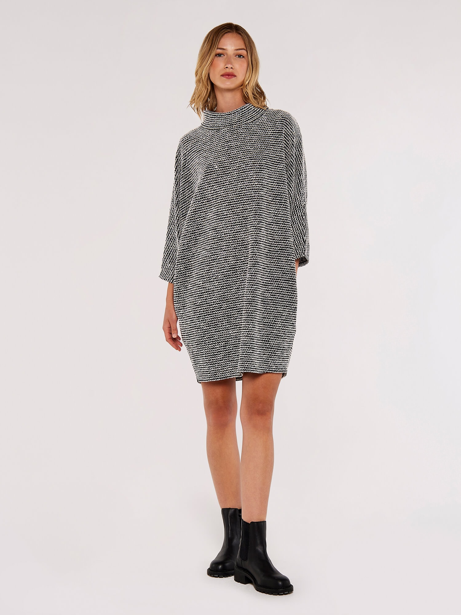 Apricot Strickkleid »Boucle Cocoon Dress« mit Mock Neck