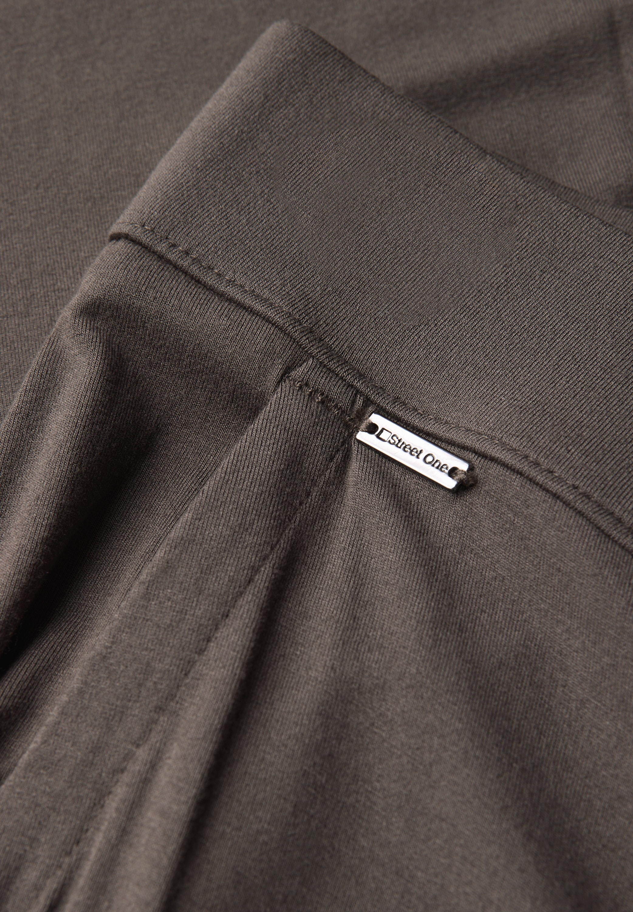 STREET ONE Stoffhose »Style EMEE«, Sommerhose 7/8-Länge und seitliche Taschen