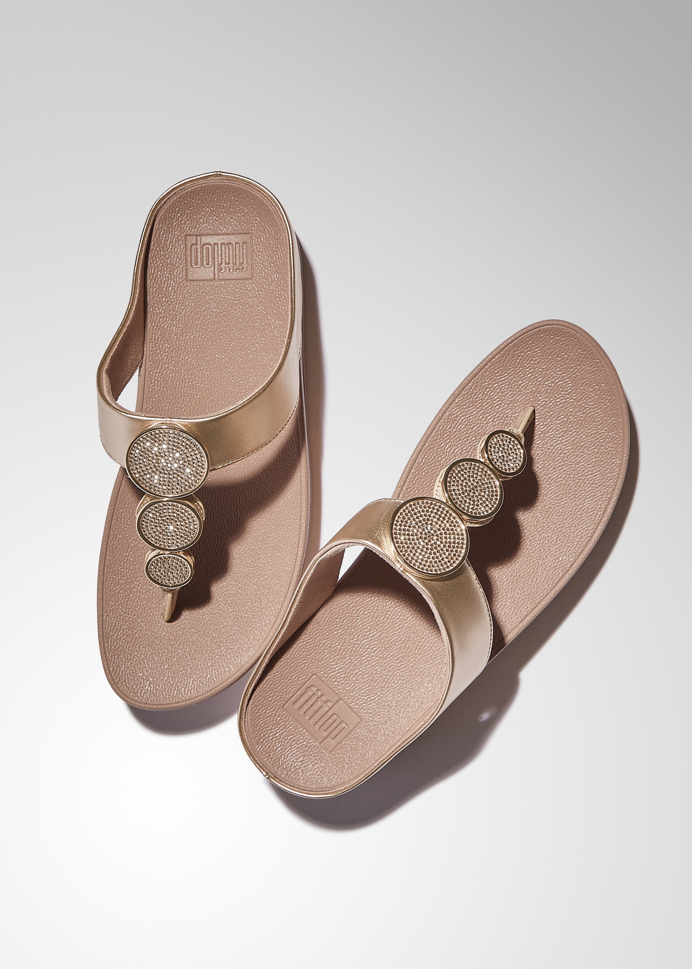 Fitflop Dianette »HALO BEAD-CIRCLE METALLIC TOE-POST SANDALS«, Pool Slides, Pantolette mit dämpfender Zwischensohlentechnologie