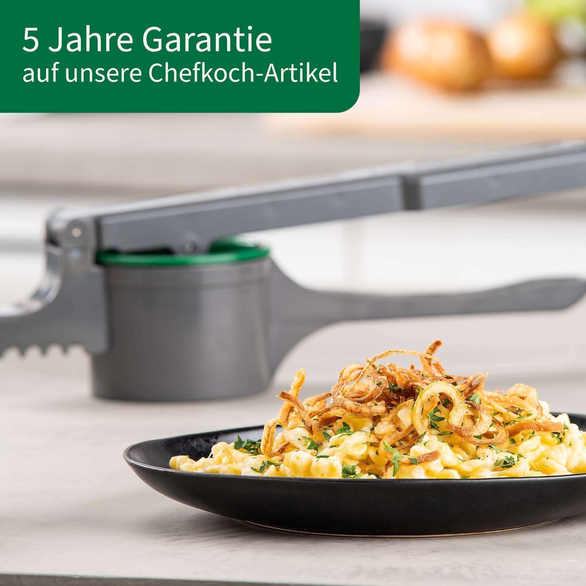Chefkoch trifft Fackelmann Spätzlepresse »Presse für Kartoffeln, Spätzle, Spaghettieis & Co« Presse inkl. 3 Lochscheiben mit verschiedenen Stärken (2 - 3 mm)
