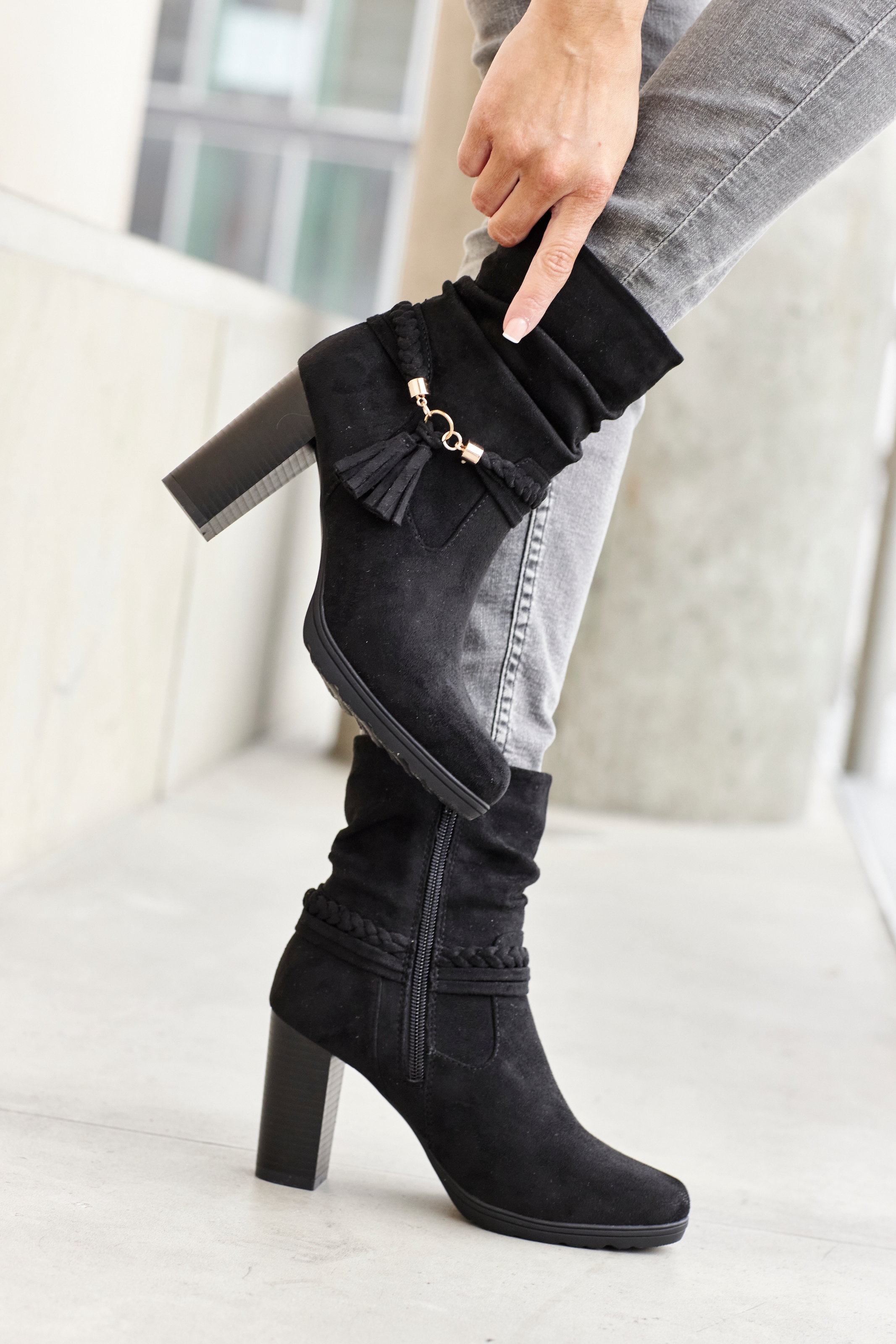 LASCANA Stiefelette, Stiefel, Boots mit Blockabsatz und Schmuckelement VEGAN