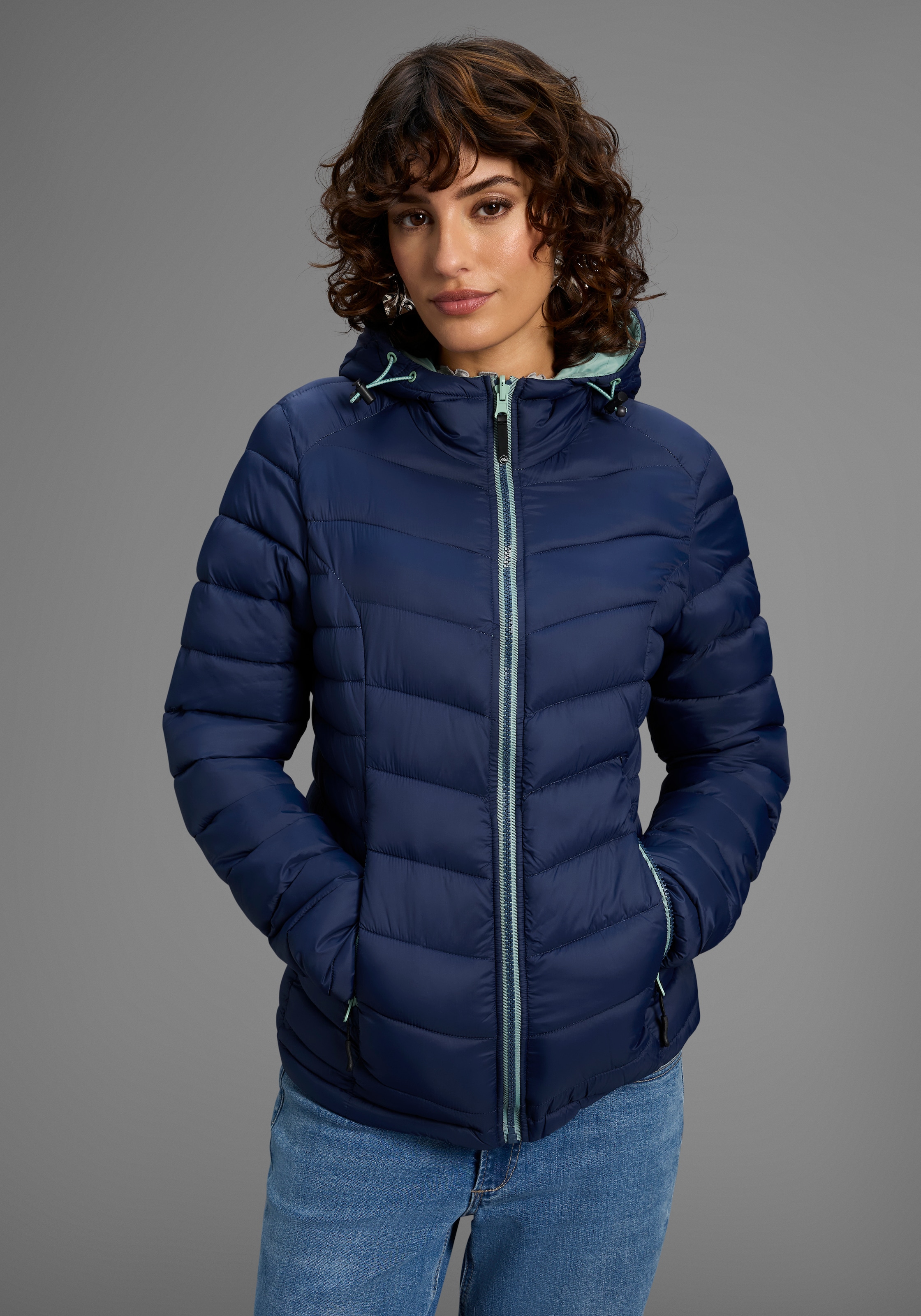Polarino Steppjacke, mit Kapuze, Übergangsjacke für kühle Tage, aus leichtem Webmaterial