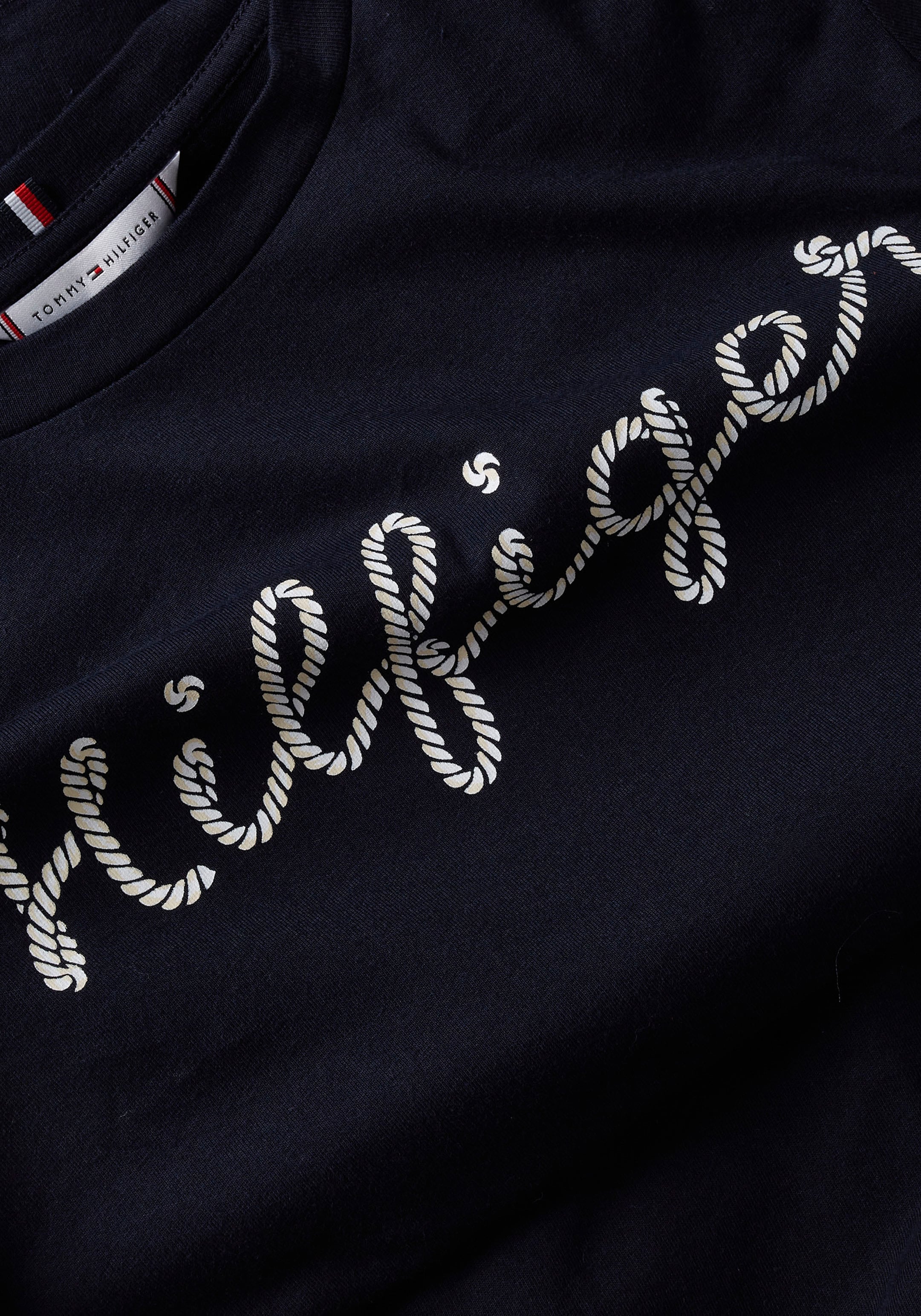 Tommy Hilfiger T-Shirt »REG ♕ SS«, PRINT auf C-NK Hilfiger mit Logoschriftzug bei ROPE Brust der Tommy PUFF großem