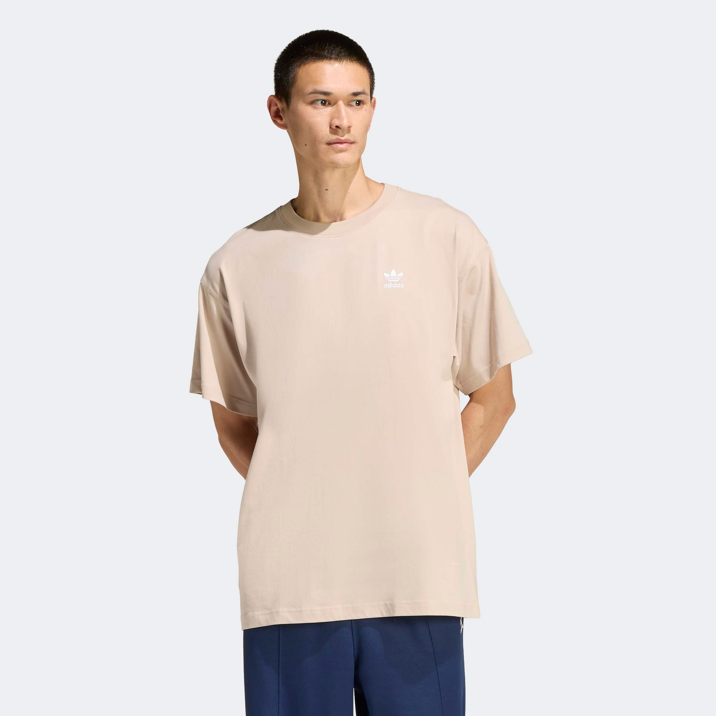 adidas Originals T-Shirt »ESS OS TEE« lockere Silhouette, mit geripptem Rundhalsausschnitt, aus Baumwolle
