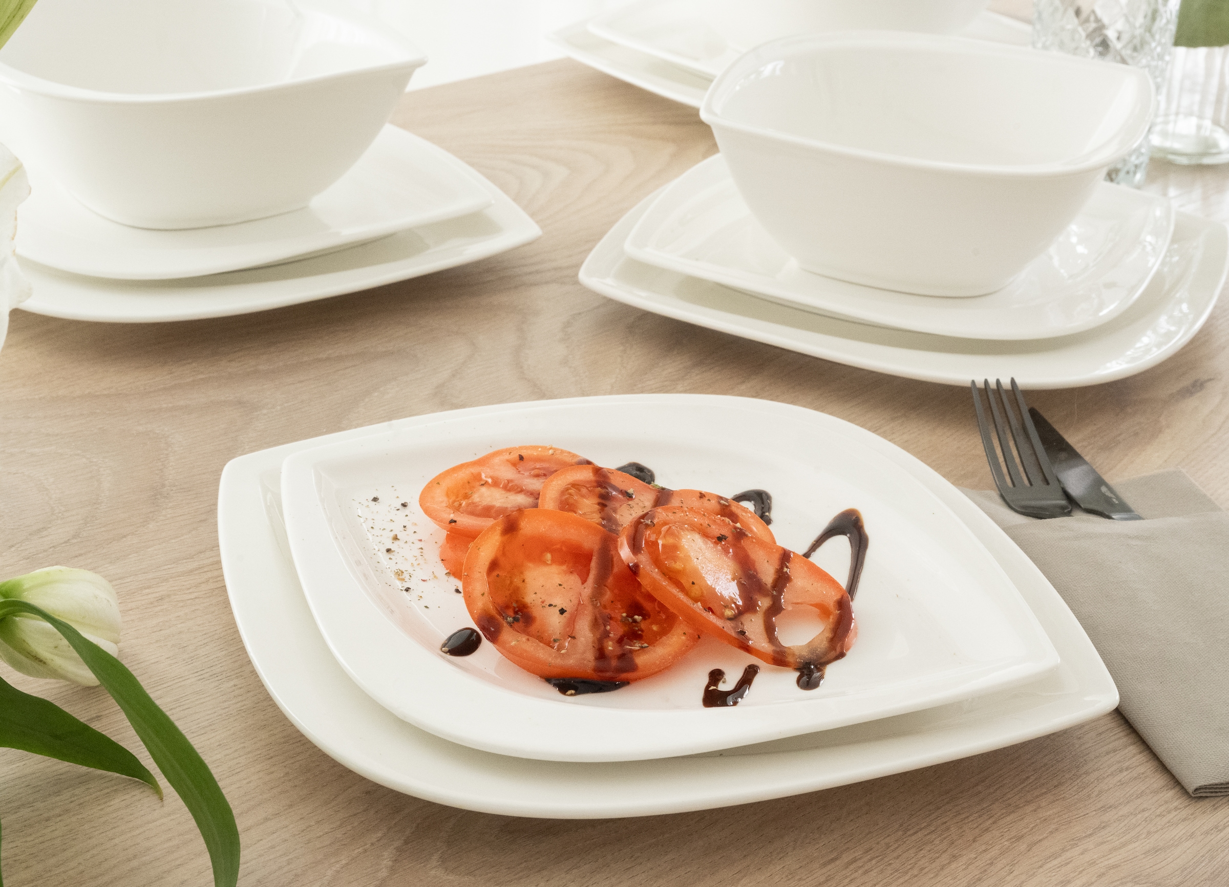CreaTable Tafelservice »Melbourne«, (Set, 12 tlg.), blattförmiger Charakter mit extra großer Essfläche