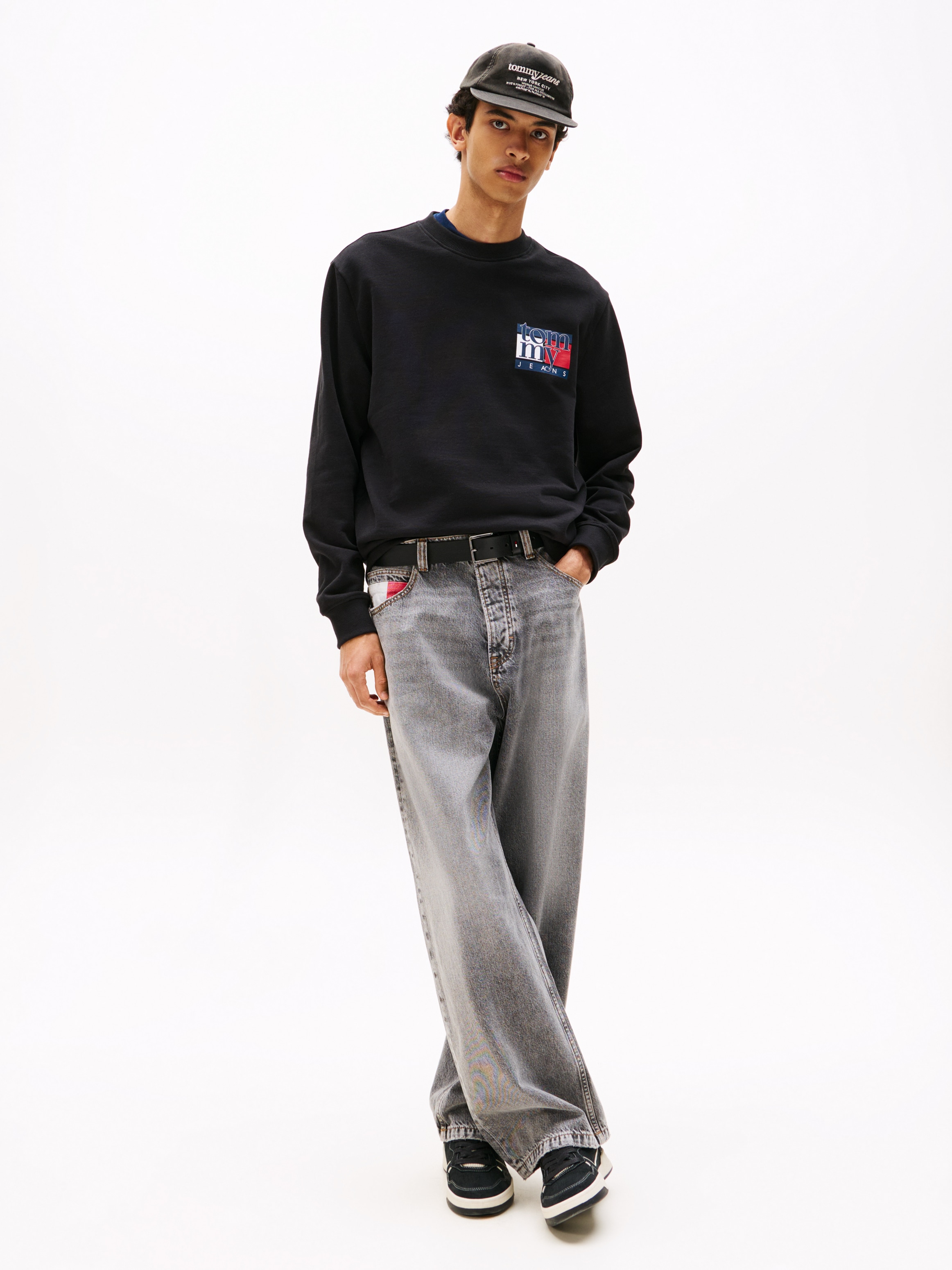 Tommy Jeans Sweatshirt »TJM RWB FLAG« Rundhals, regular fit, Print, Rippbündchen