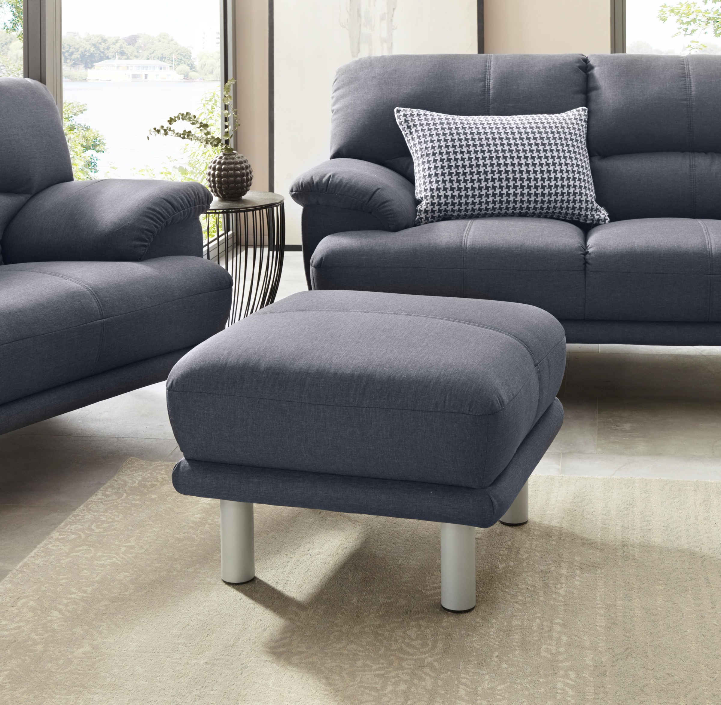 TRENDMANUFAKTUR Hocker »Cecilia II, modern und elegant, B/T 66/66cm«