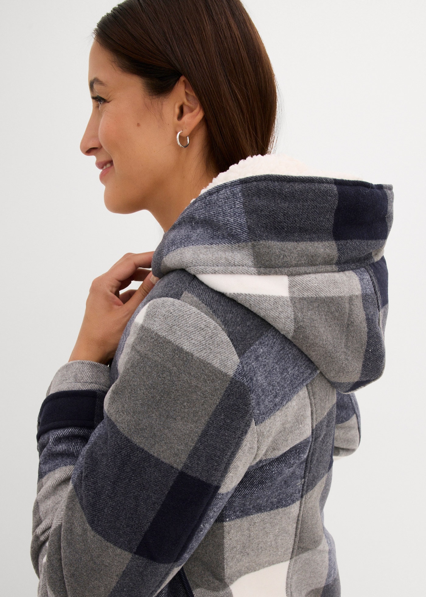 bonprix Umstandsjacke »Woll-Umstandsjacke mit Teddyfutter / Tragejacke« mit Kapuze mit Teddyfutter, mit Kapuze, mit Baby-Einsatz, bequeme Passform