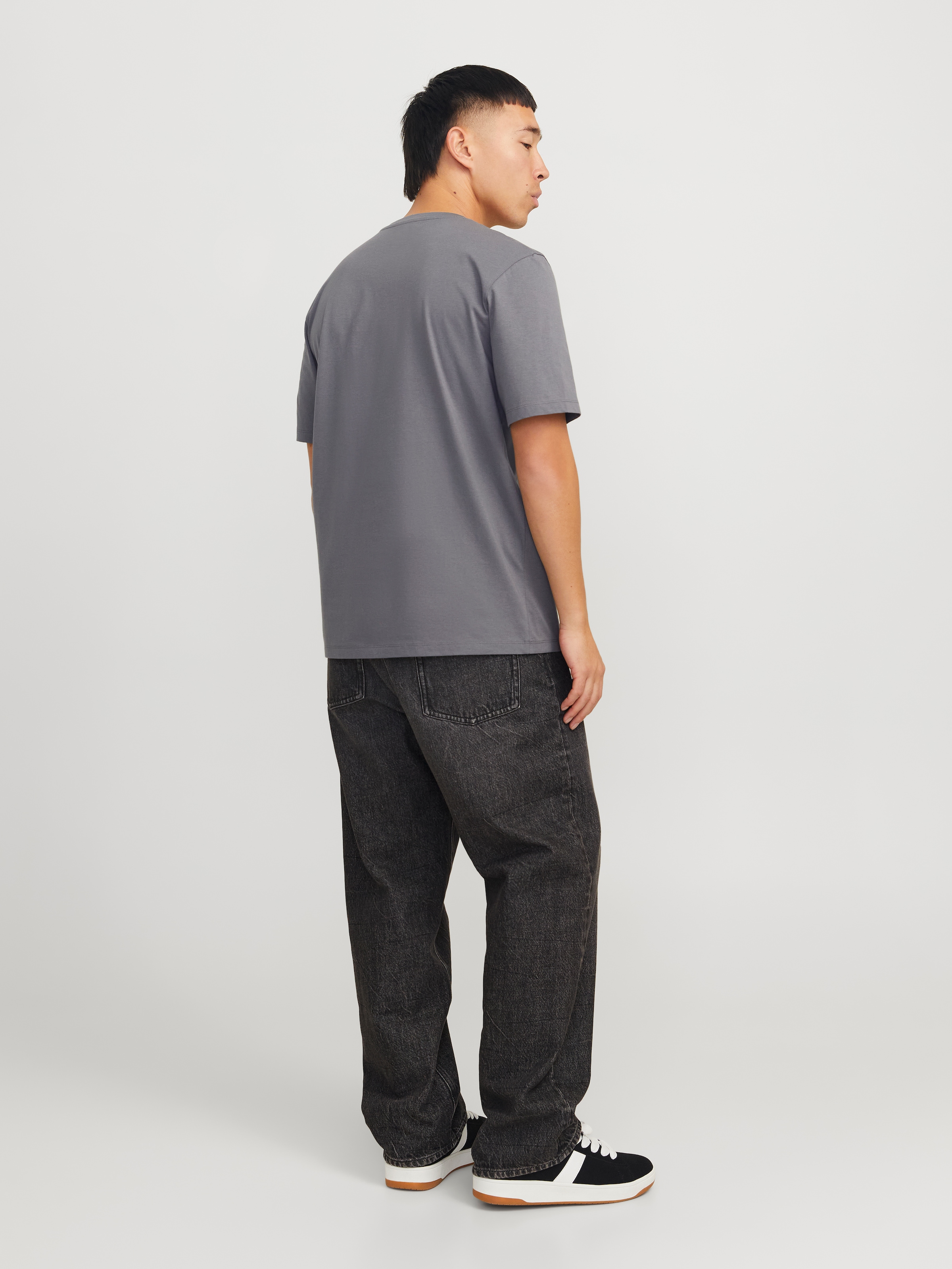 Jack & Jones Rundhalsshirt »JJELOGO TEE SS O-NECK 2 COL SS25 SN«, mit Logo Print