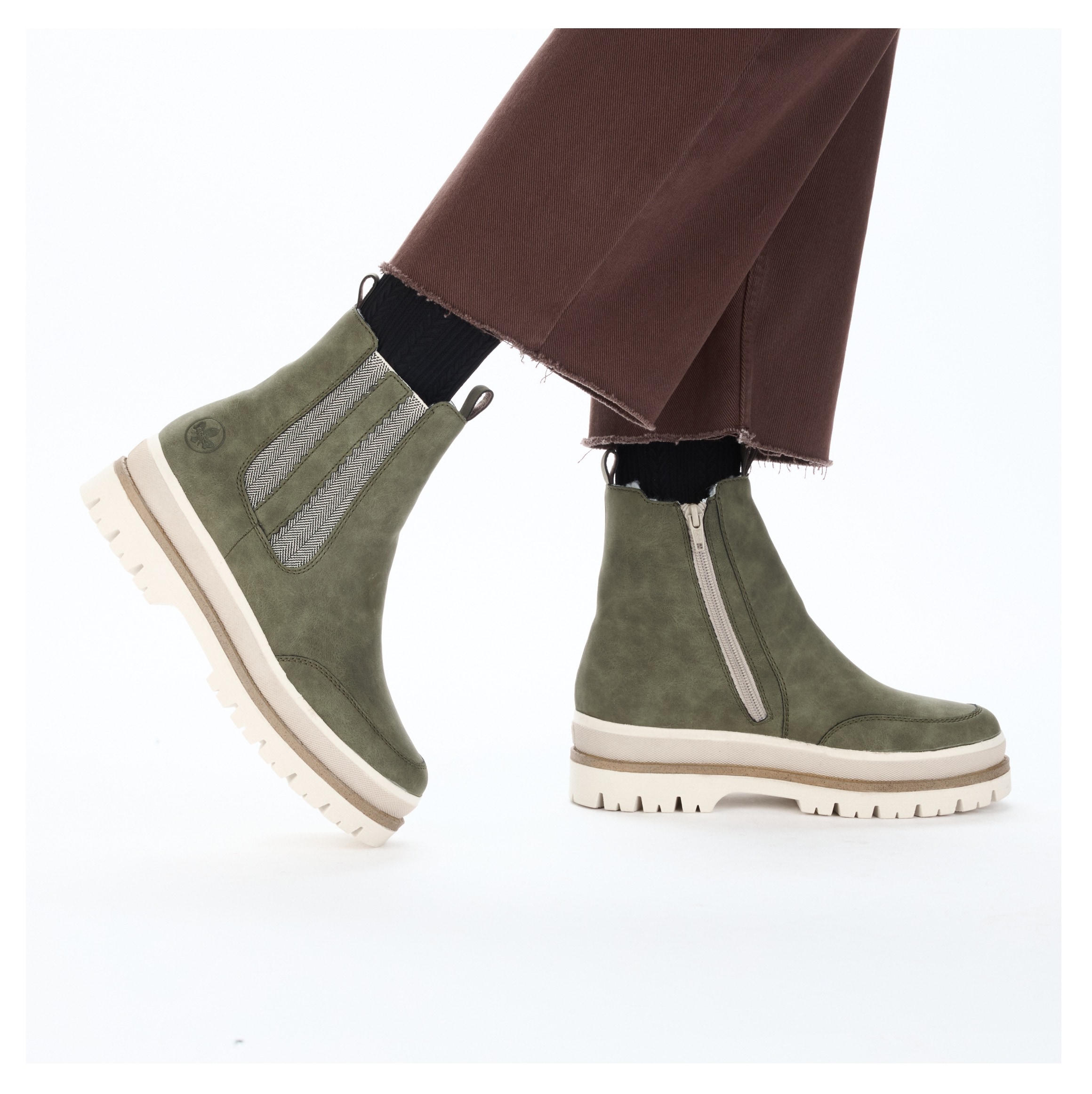 Rieker Chelseaboots  Plateauboots, Winterboots mit Anziehlaschen, Warmfutter