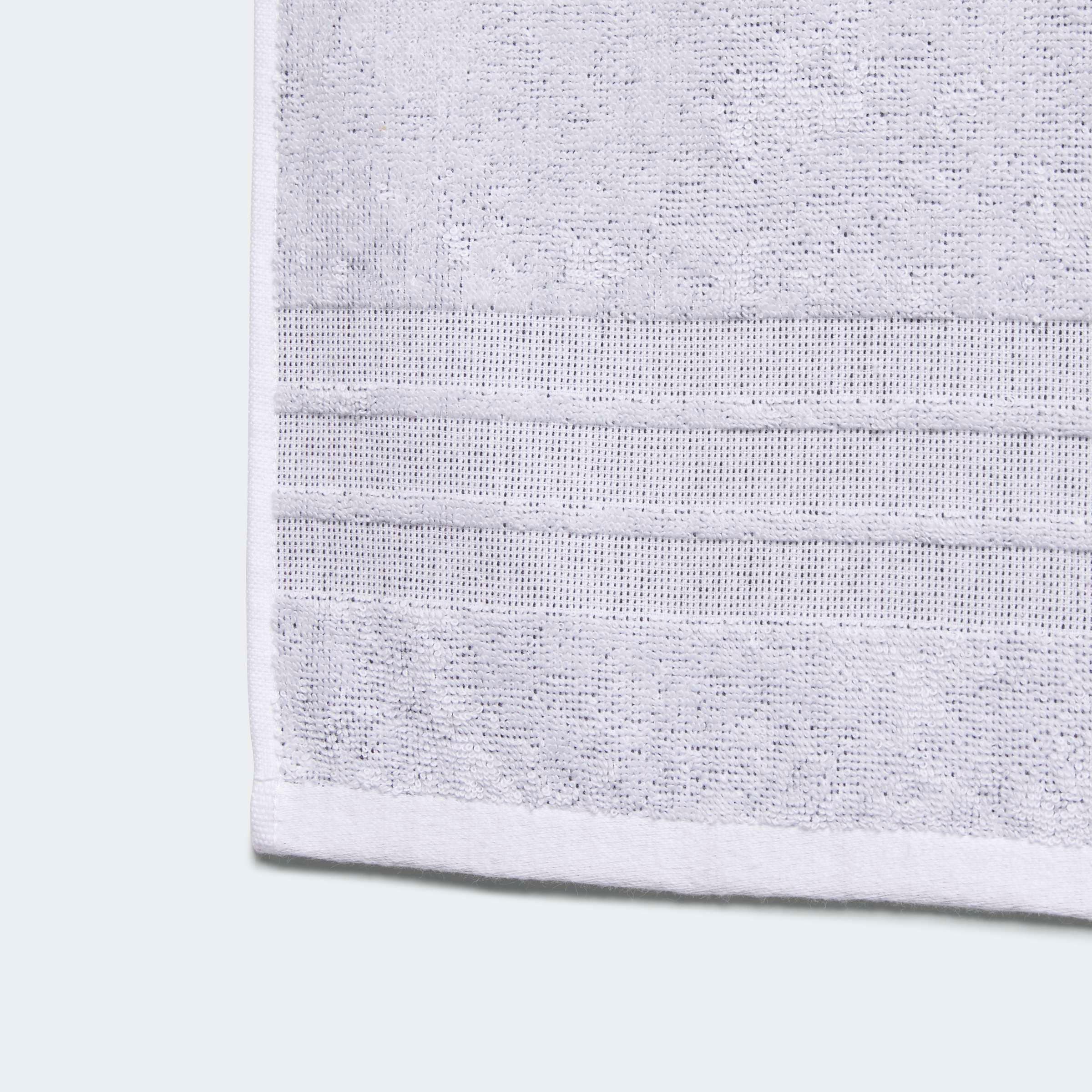 adidas Performance Handtuch "PER TOWEL S" für Training und Alltag, kompakte Größe, gewebtes Finish