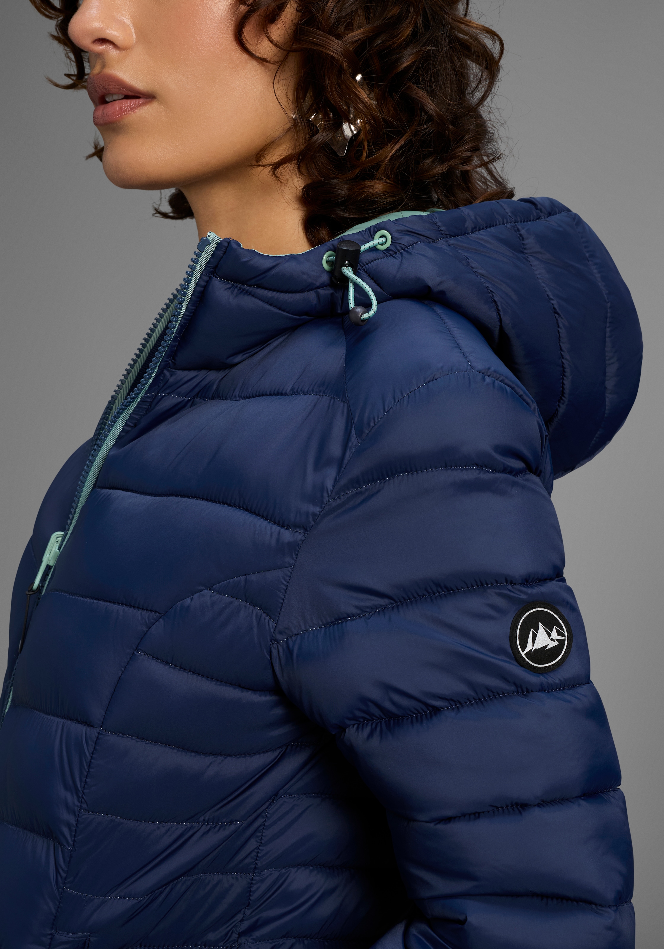 Polarino Steppjacke, mit Kapuze, Übergangsjacke für kühle Tage, aus leichtem Webmaterial