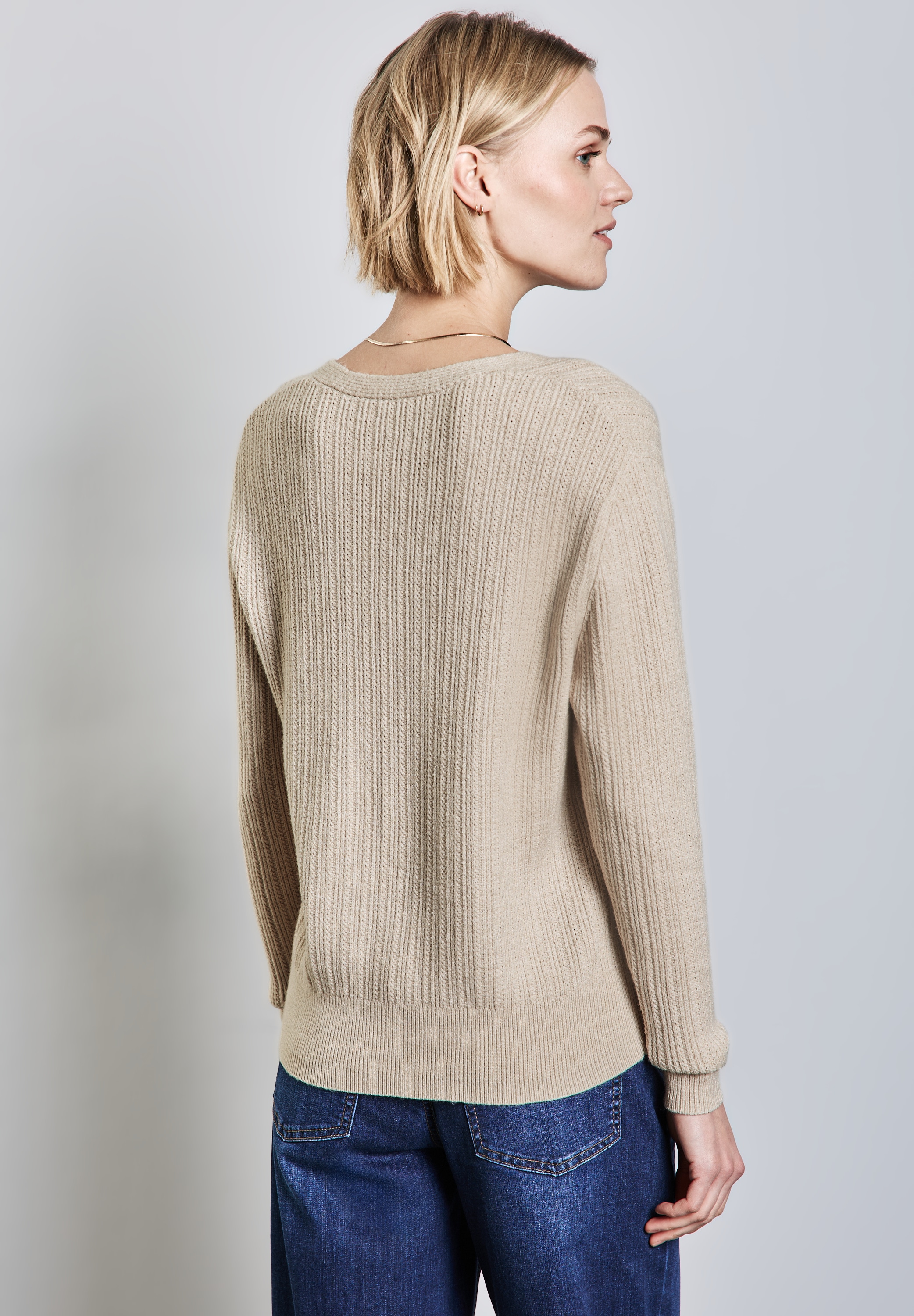 STREET ONE V-Ausschnitt-Pullover, mit Rippstruktur