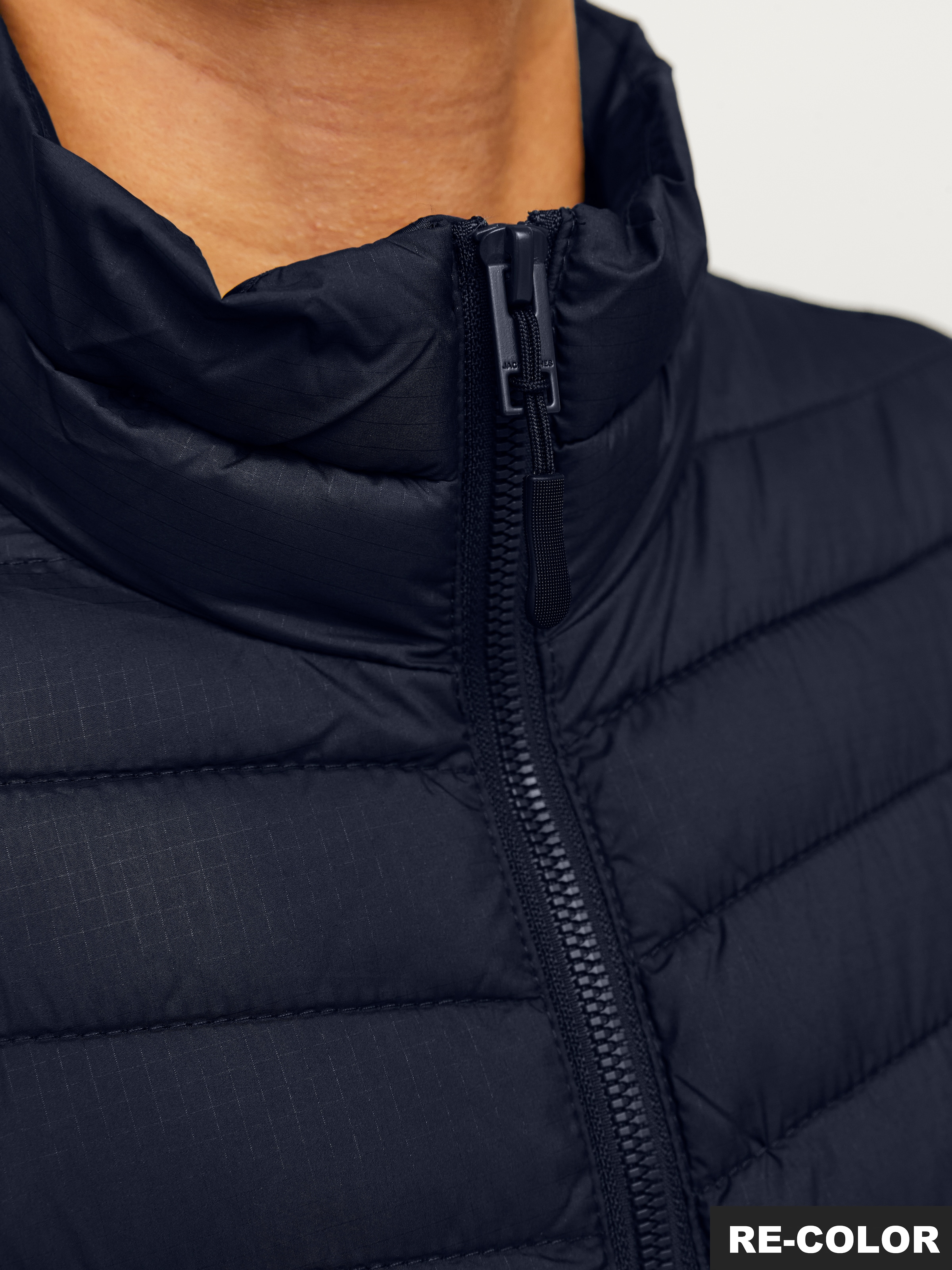 Jack & Jones Steppweste »JJESTATE  Praktische Weste mit Beutel, ideal für unterwegs« unifarben, modisch, regular fit, Polyester