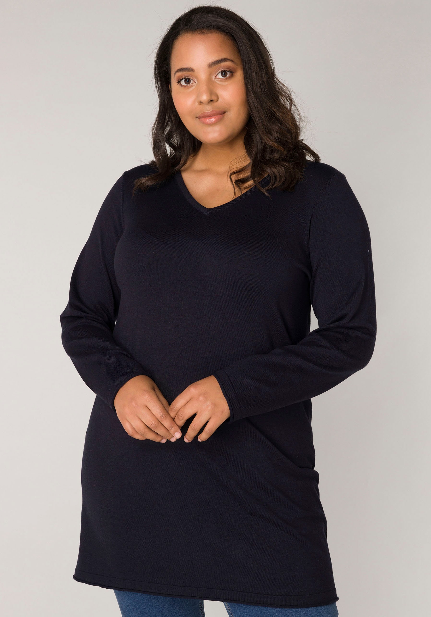 Base Level Curvy V-Ausschnitt-Pullover »BAS-ANINE-LONG«, Feinstrick-Qualität