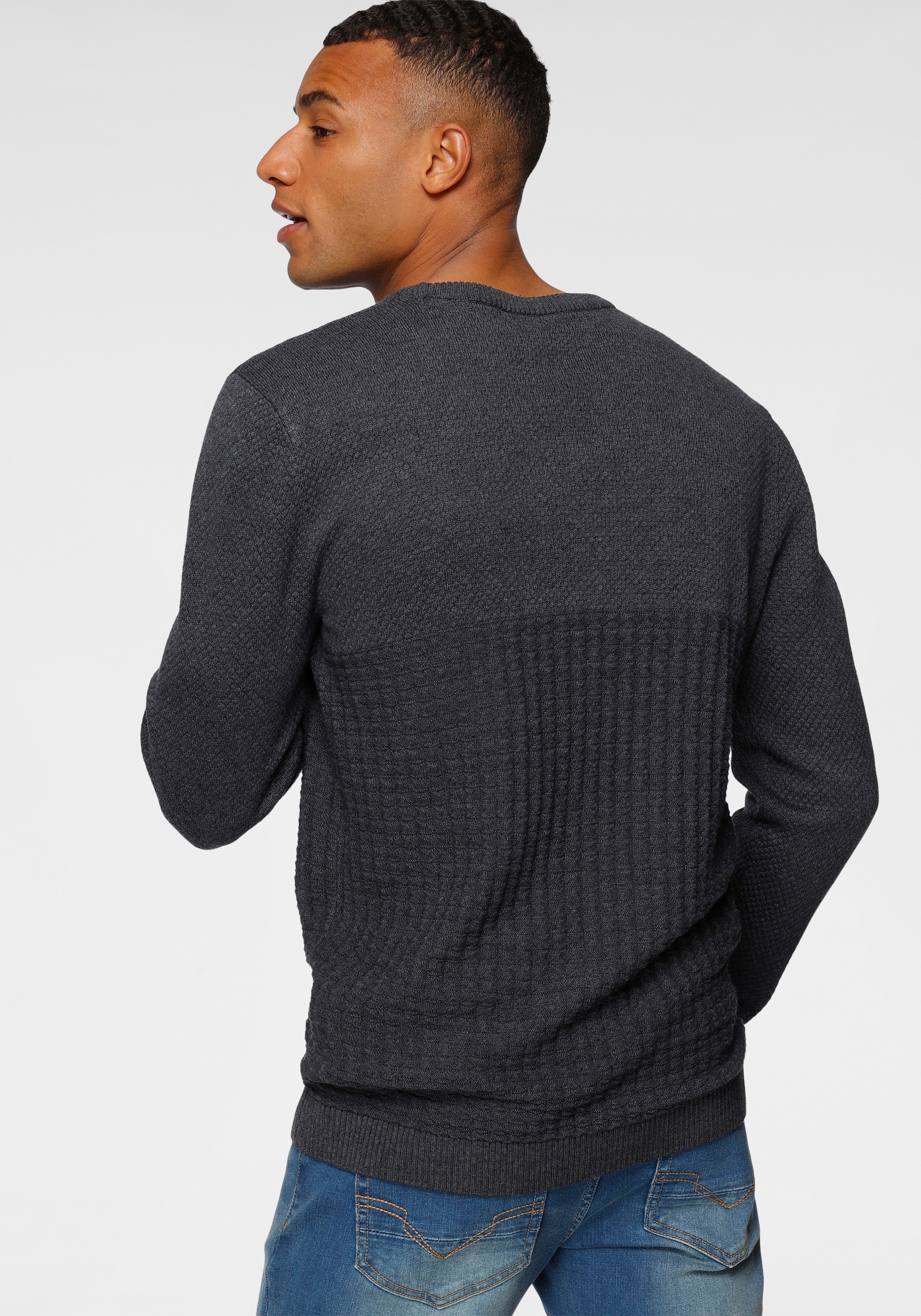 Bruno Banani Strickpullover, mit modischer Struktur