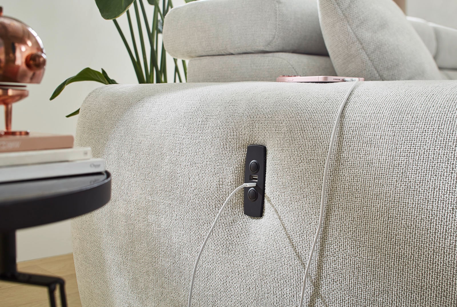 Jockenhöfer Gruppe Wohnlandschaft »Lesmo U-Form, mit elektromotorischer Sitztiefenverstellung (25 cm)«, USB-A und -C Lademöglichkeit, links/rechts montierbar
