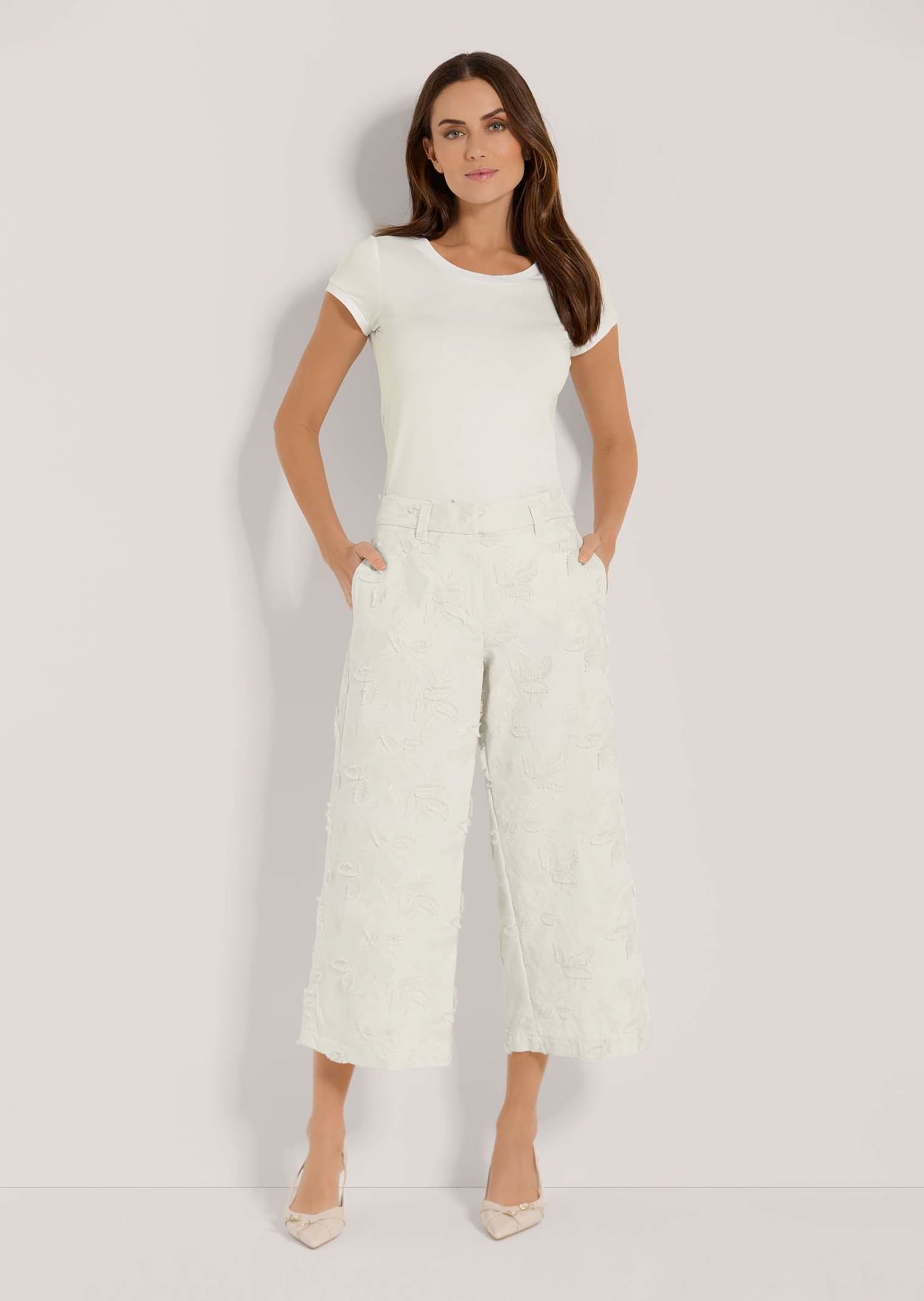 MADELEINE Culotte »Hose Weite Bügelfaltenhose mit Stickerei«