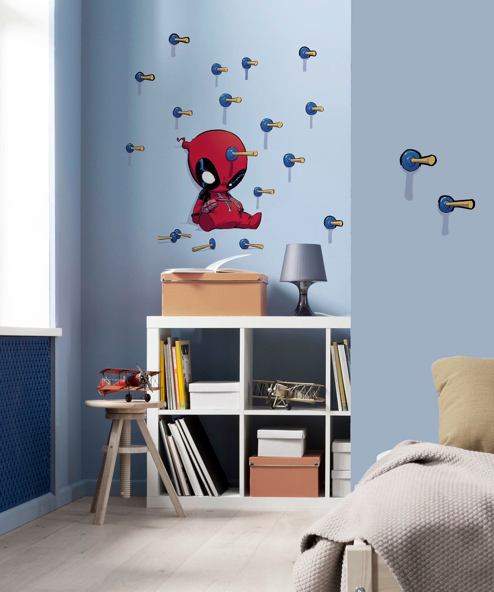 Komar Wandtattoo »Deadpool Shootout - Größe 50 x 70 cm«, (19 St.), selbstklebend, Wandsticker, Kinderzimmer