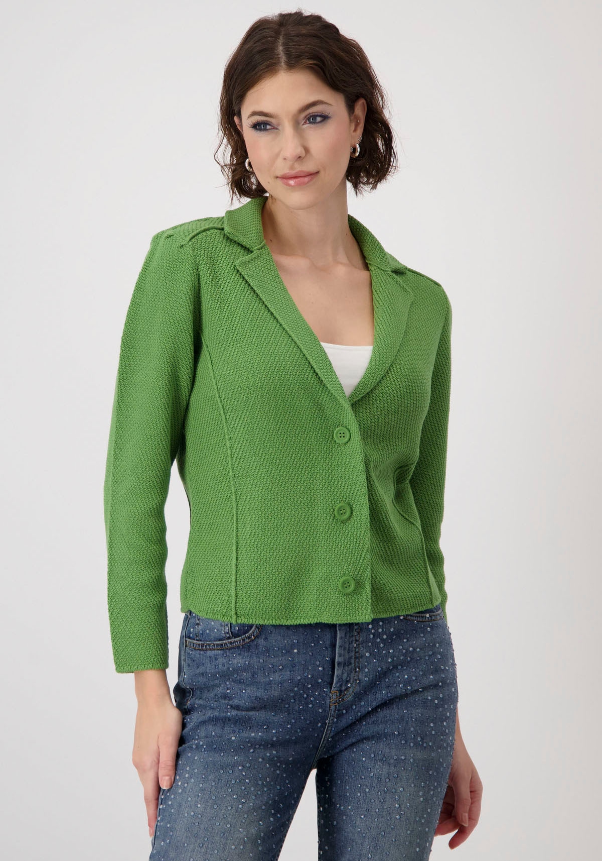 Monari Strickjacke »Jacke Basic Strickblazer«, Leicht tailliert mit Ziernähten