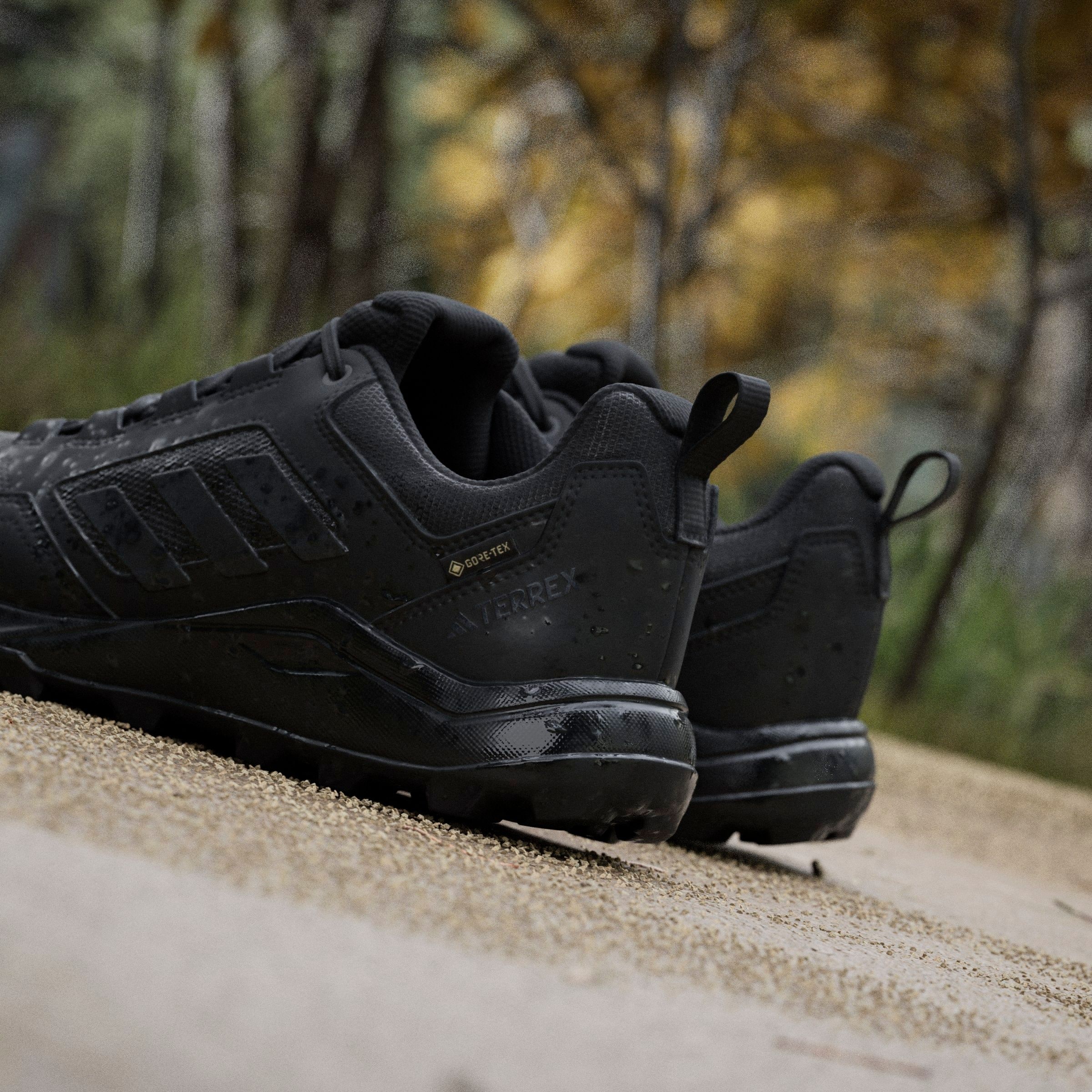 adidas TERREX Trailrunningschuh »TRACEROCKER 2.0 GORE-TEX TRAILRUNNING«, wasserdichte Trailrunningschuhe
