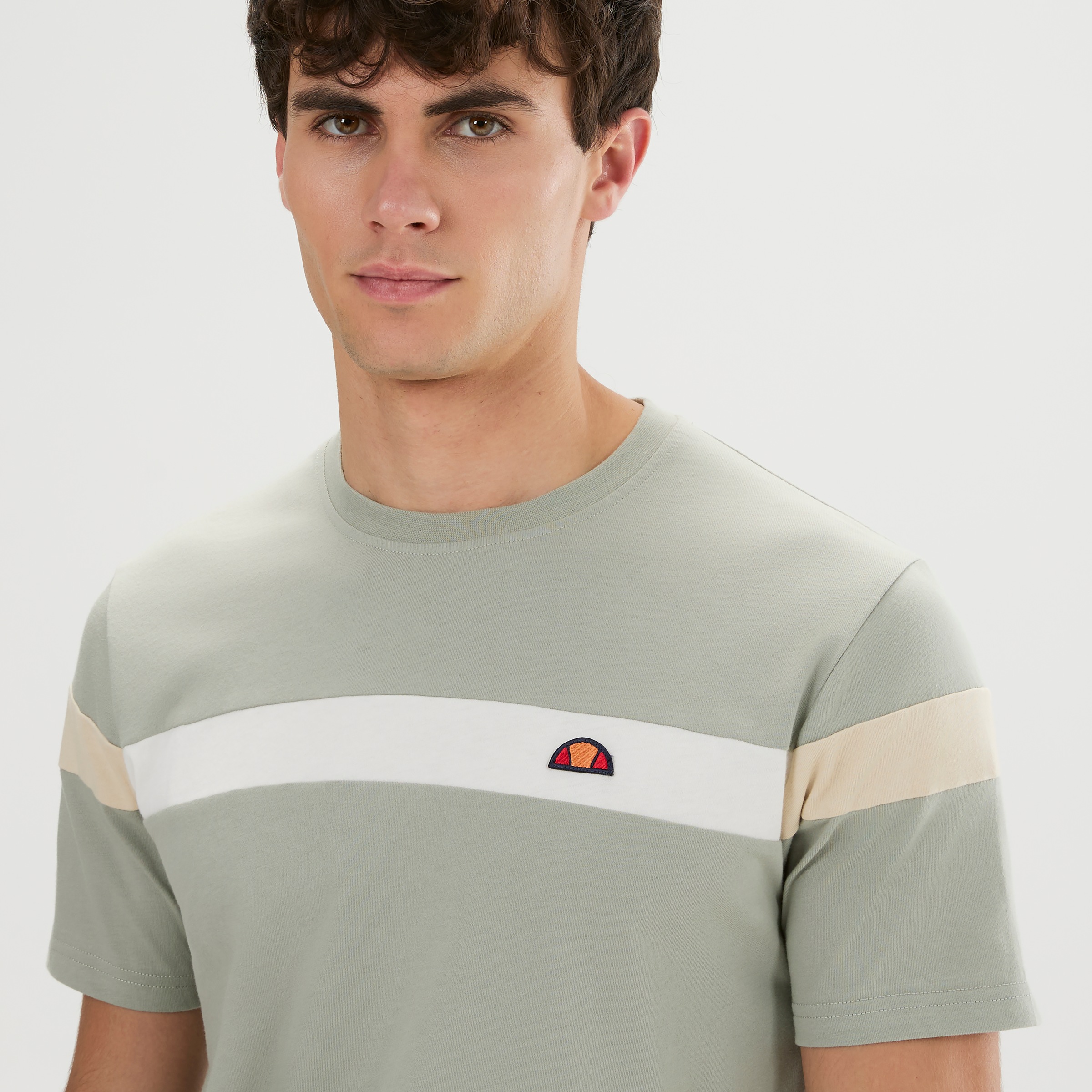Ellesse T-Shirt »CASERIO TEE« für sportliche Aktivitäten geeignet, mit Rundhalsausschnitt, Kurzarm