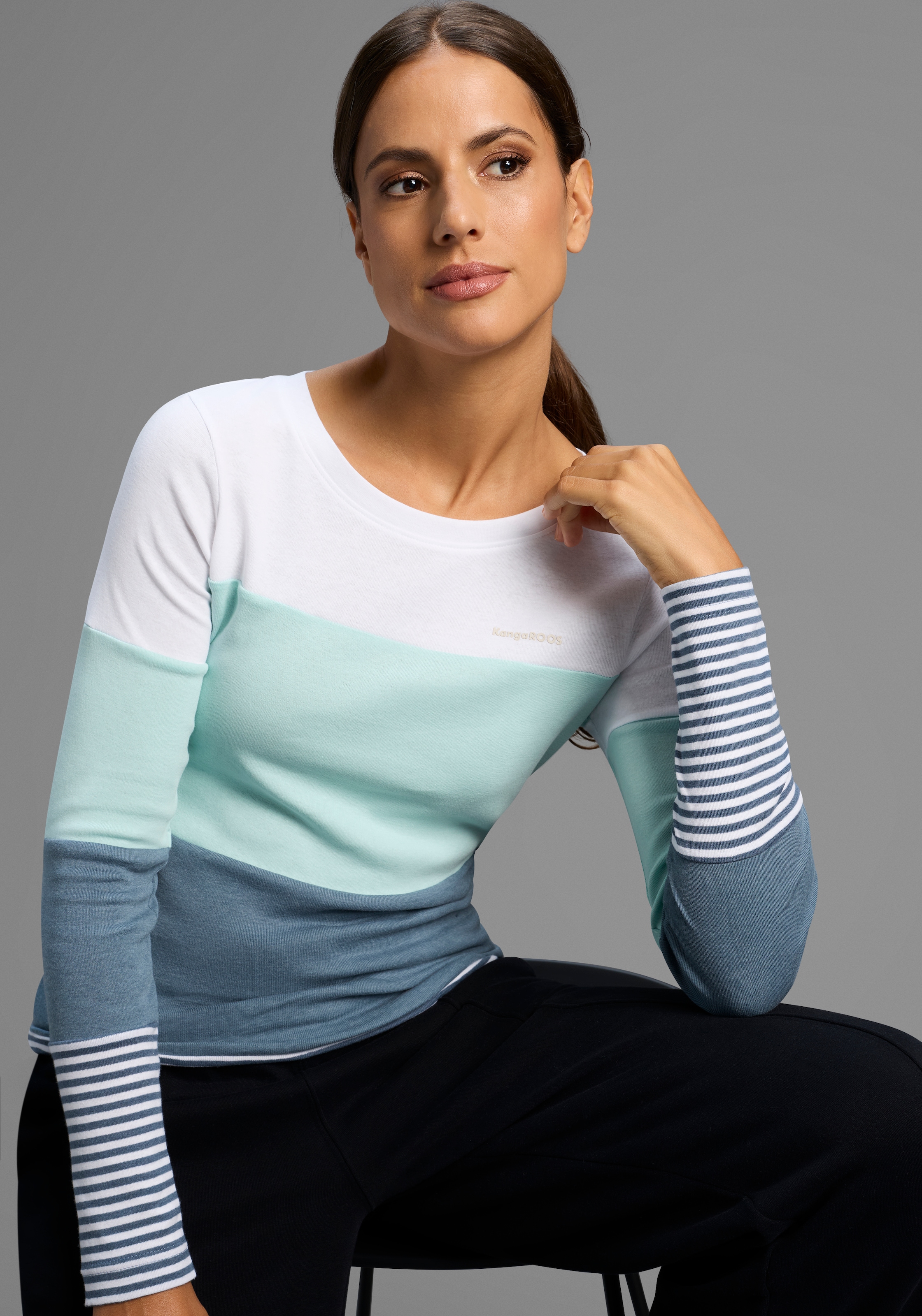 KangaROOS Longsleeve mit Langarm,  figurbetonte Passform,  Colourblocking-Optik
